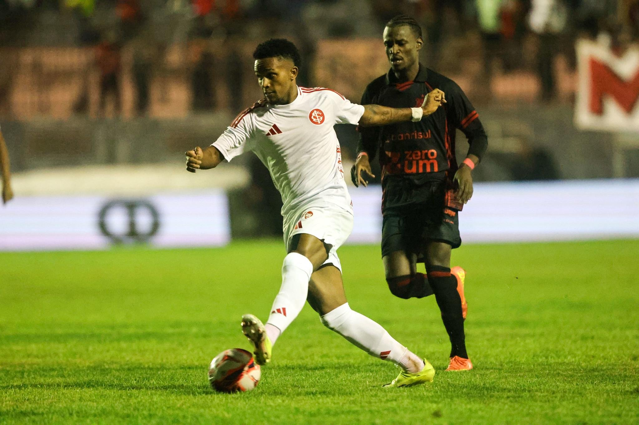 Kayky sofreu les&atilde;o jogando uma "pelada' e n&atilde;o deve voltar a jogar nesta temporada