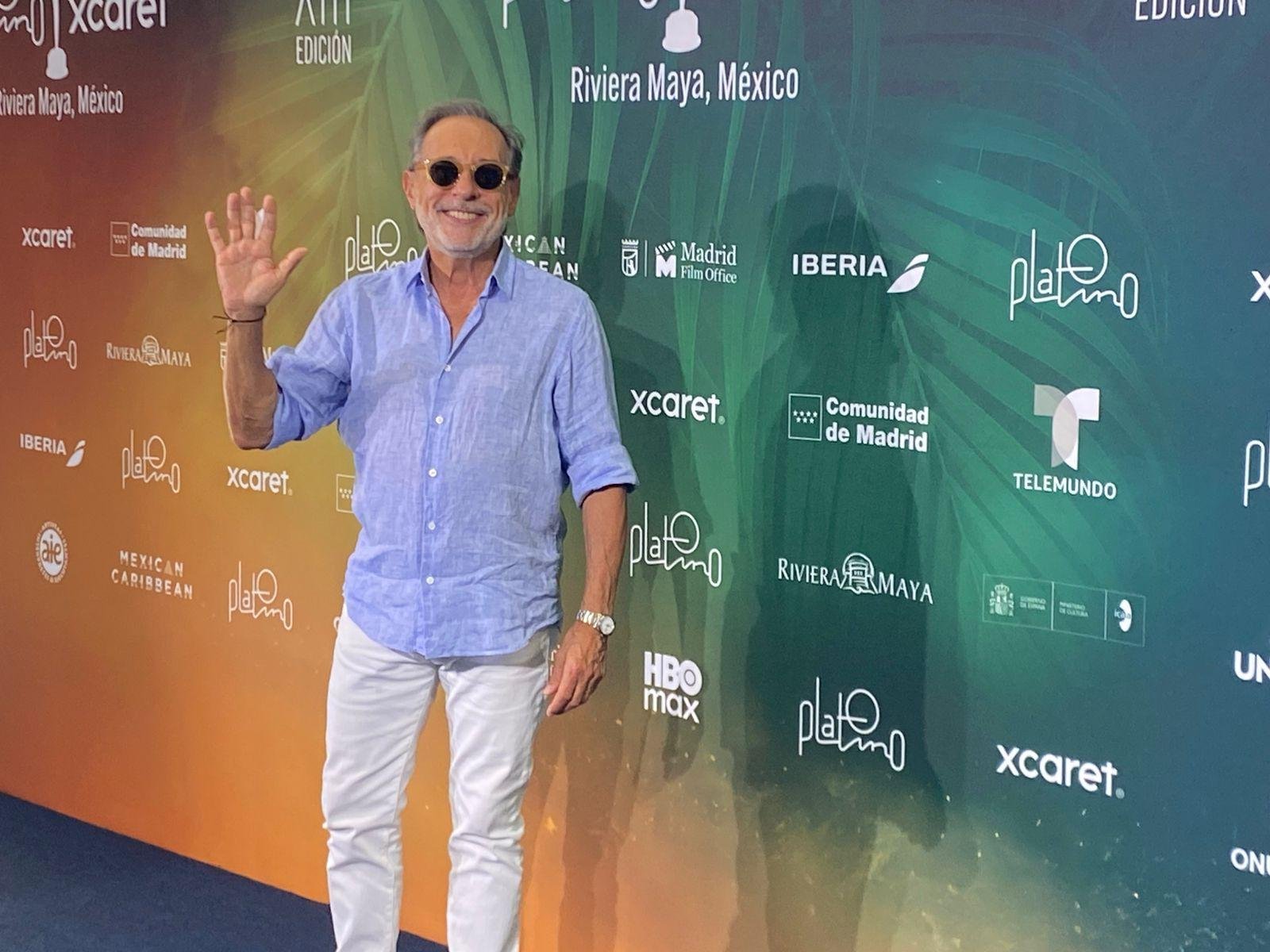 Francella chegou animado ao Xcaret 2, na Riviera Maya, para ser homenageado pelos Pr&ecirc;mios Platino 2026