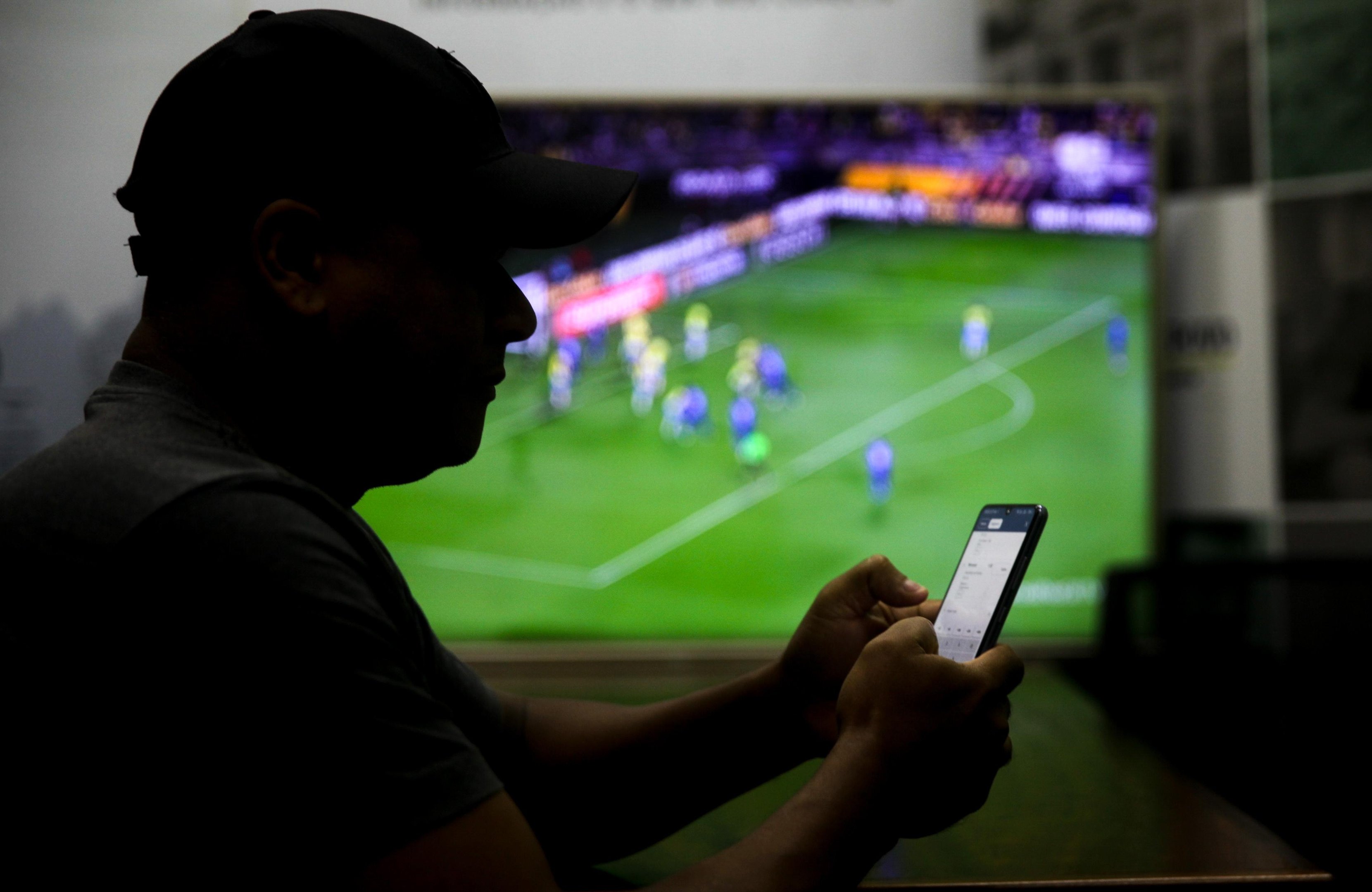 Proibi&ccedil;&atilde;o atinge locais onde h&aacute; publicidade exterior e mobili&aacute;rio urbano