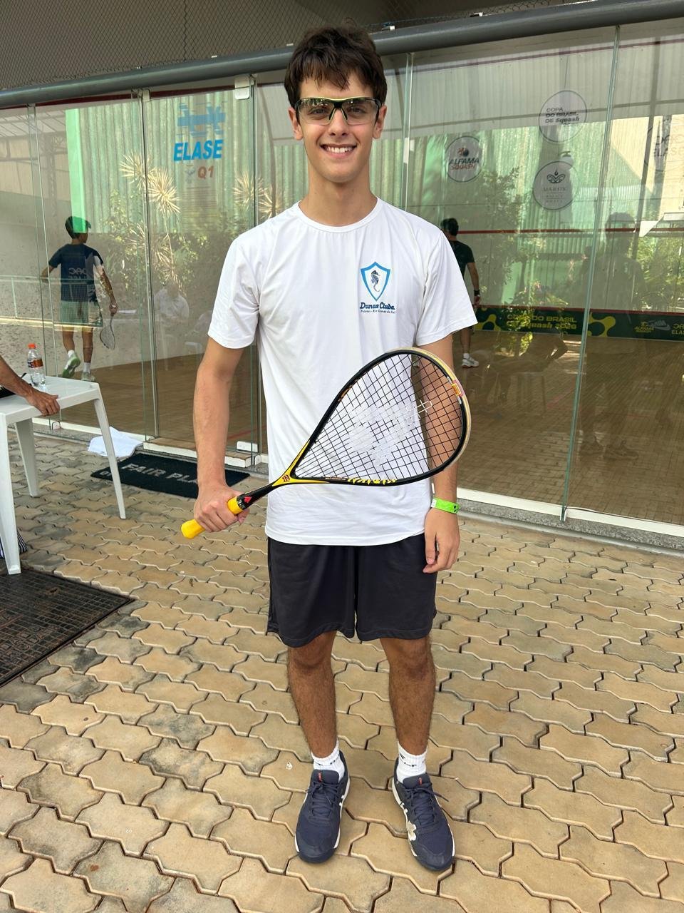 Tomas Behrensdorf, de s&oacute; 16 anos, &eacute; apontado como uma das grandes promessas do squash nacional