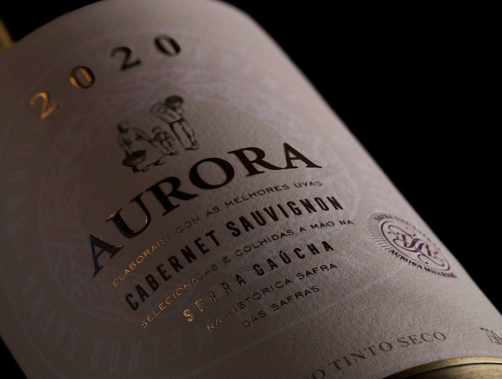 Elaborado a partir de uvas Cabernet Sauvignon colhidas em condi&ccedil;&otilde;es clim&aacute;ticas consideradas ideais