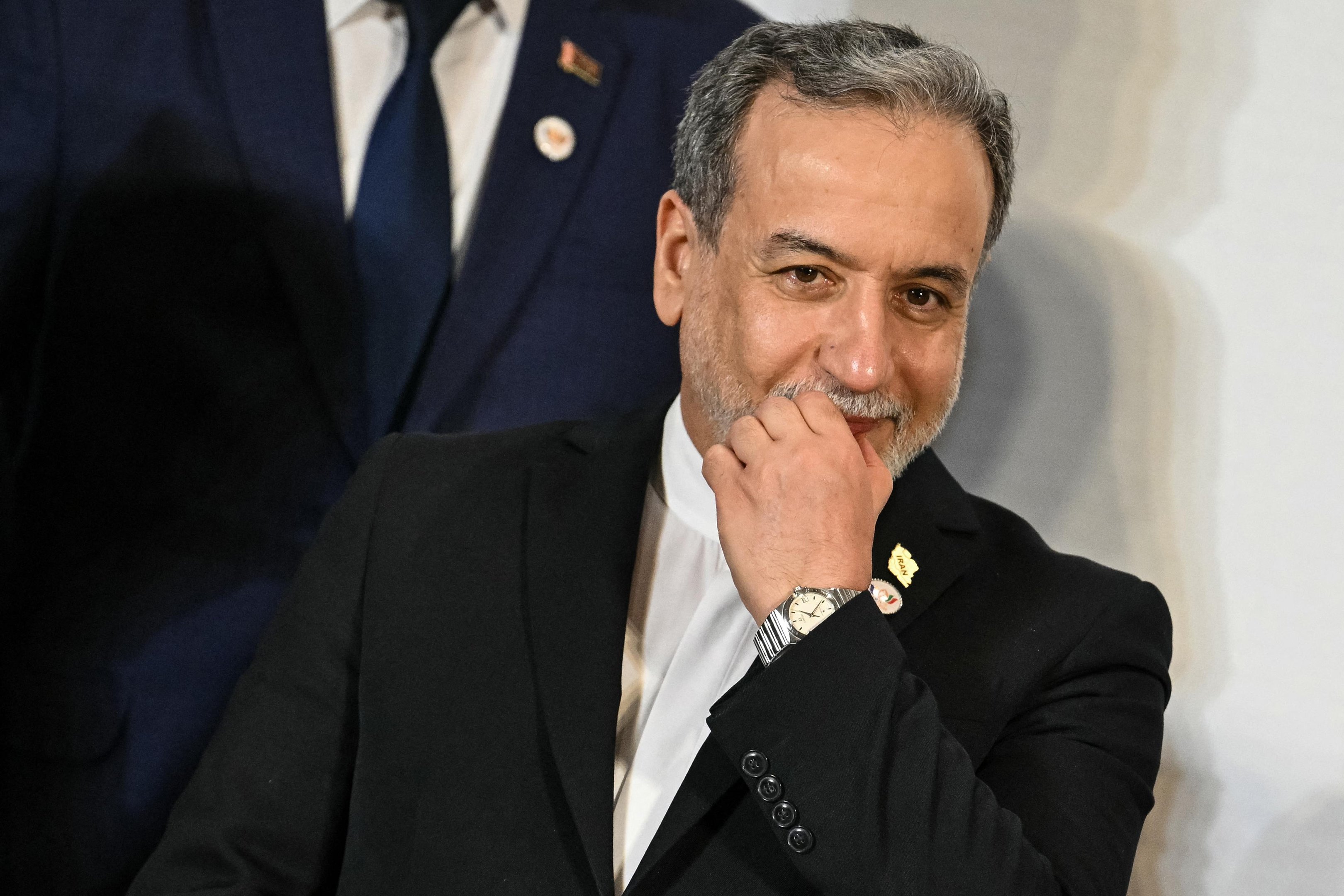 Chanceler pressiona por acordo favor&aacute;vel a iranianos
