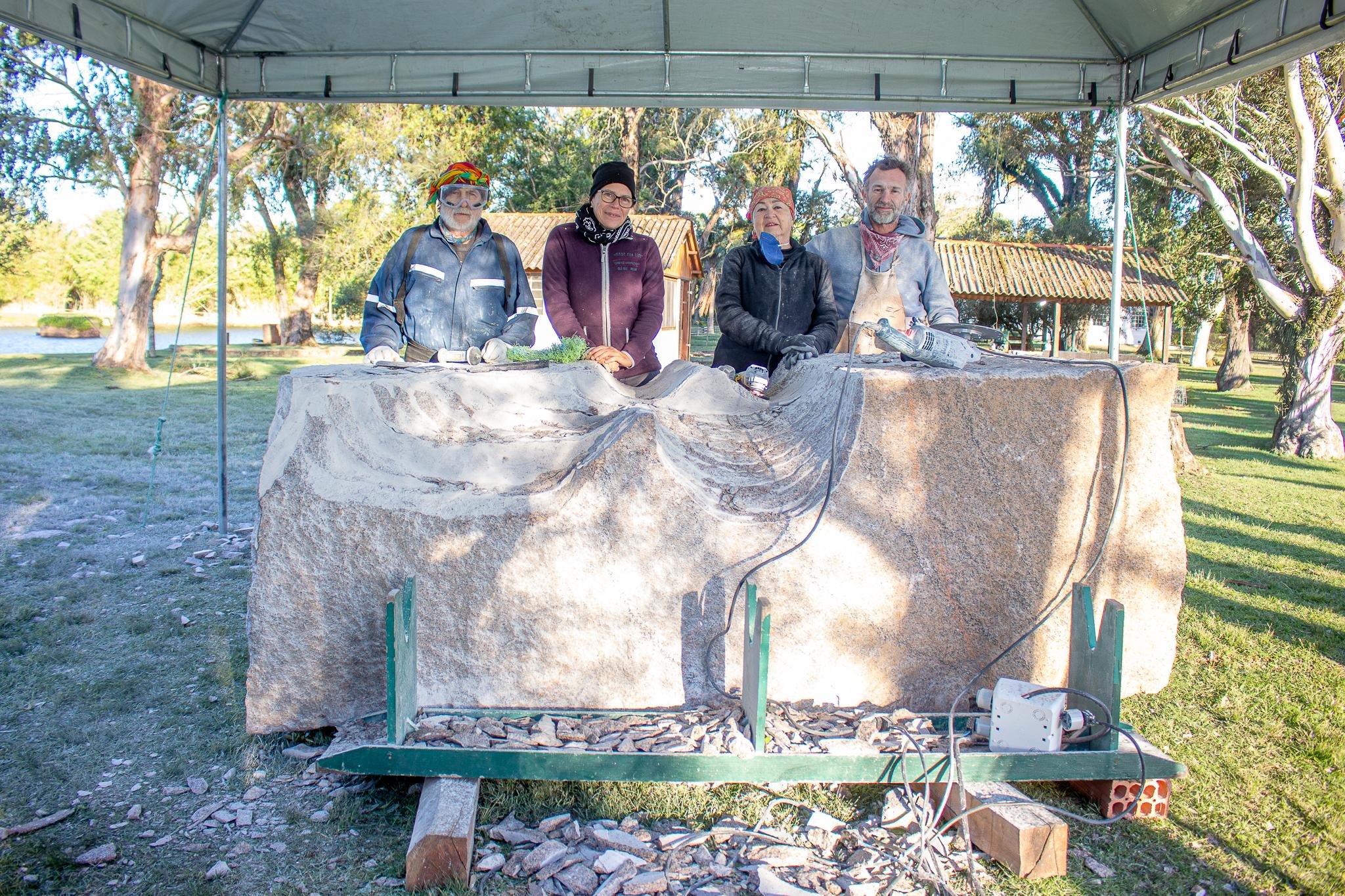 Irineu Garcia, Maria Elo&iacute;sa Ibarra, Dolores Ortiz Minique e Juan Luis D&ouml;rr participam do Simp&oacute;sio Internacional de Escultura do Bioma Pampa em Bag&eacute;