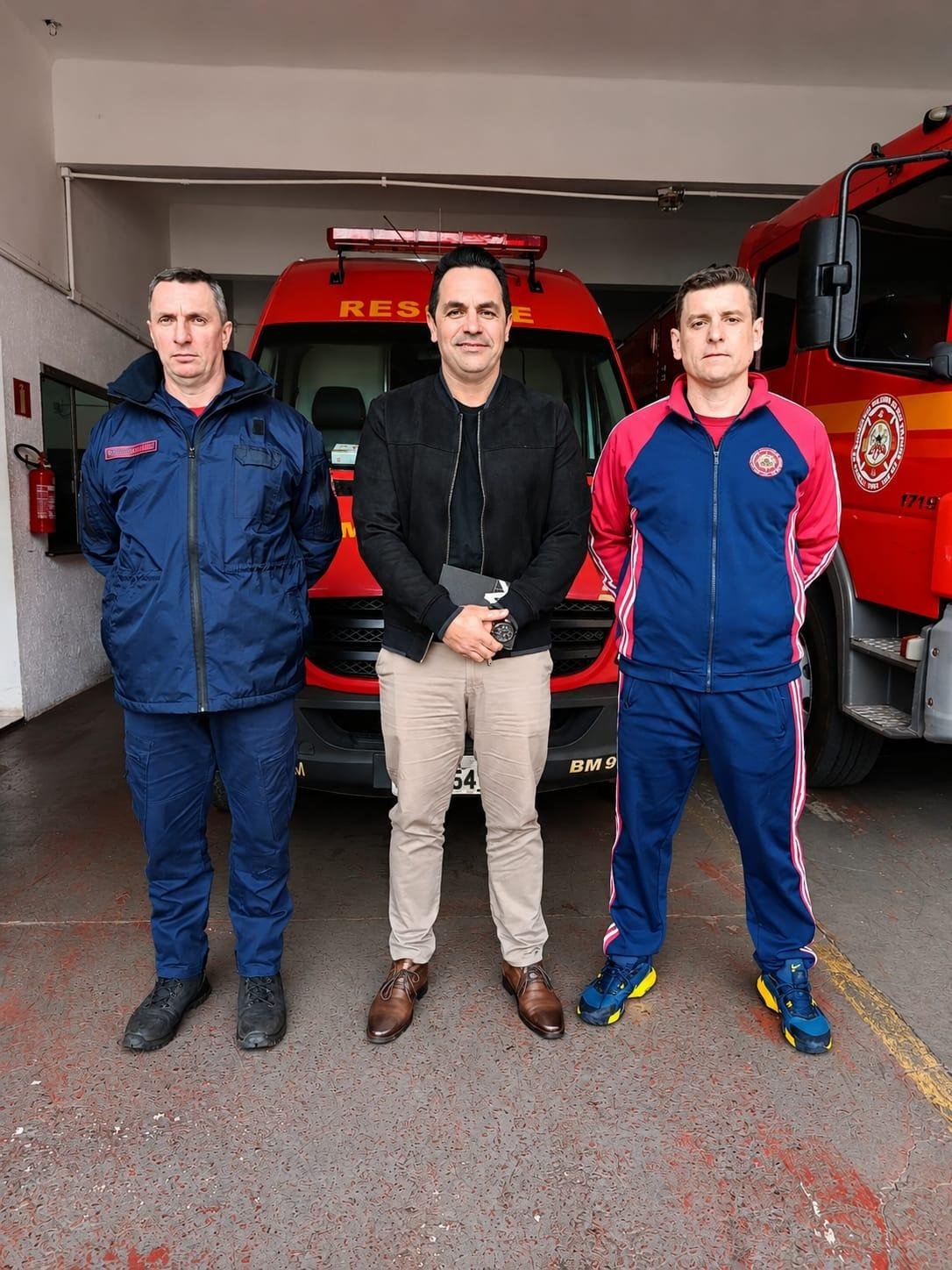 Participam da iniciativa o 1&ordm; Sargento do CBMRS, Eduardo Martini Kraemer, Gerente de Rela&ccedil;&otilde;es Institucionais da Corsan &Eacute;liton Rodrigues e 1&ordm; Tenente do CBMRS Fabr&iacute;cio Agnoletto
