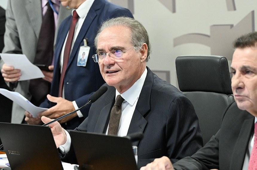 Presidente da CAE e relator, o senador Renan Calheiros retirou o projeto de pauta

Fonte: Ag&ecirc;ncia Senado