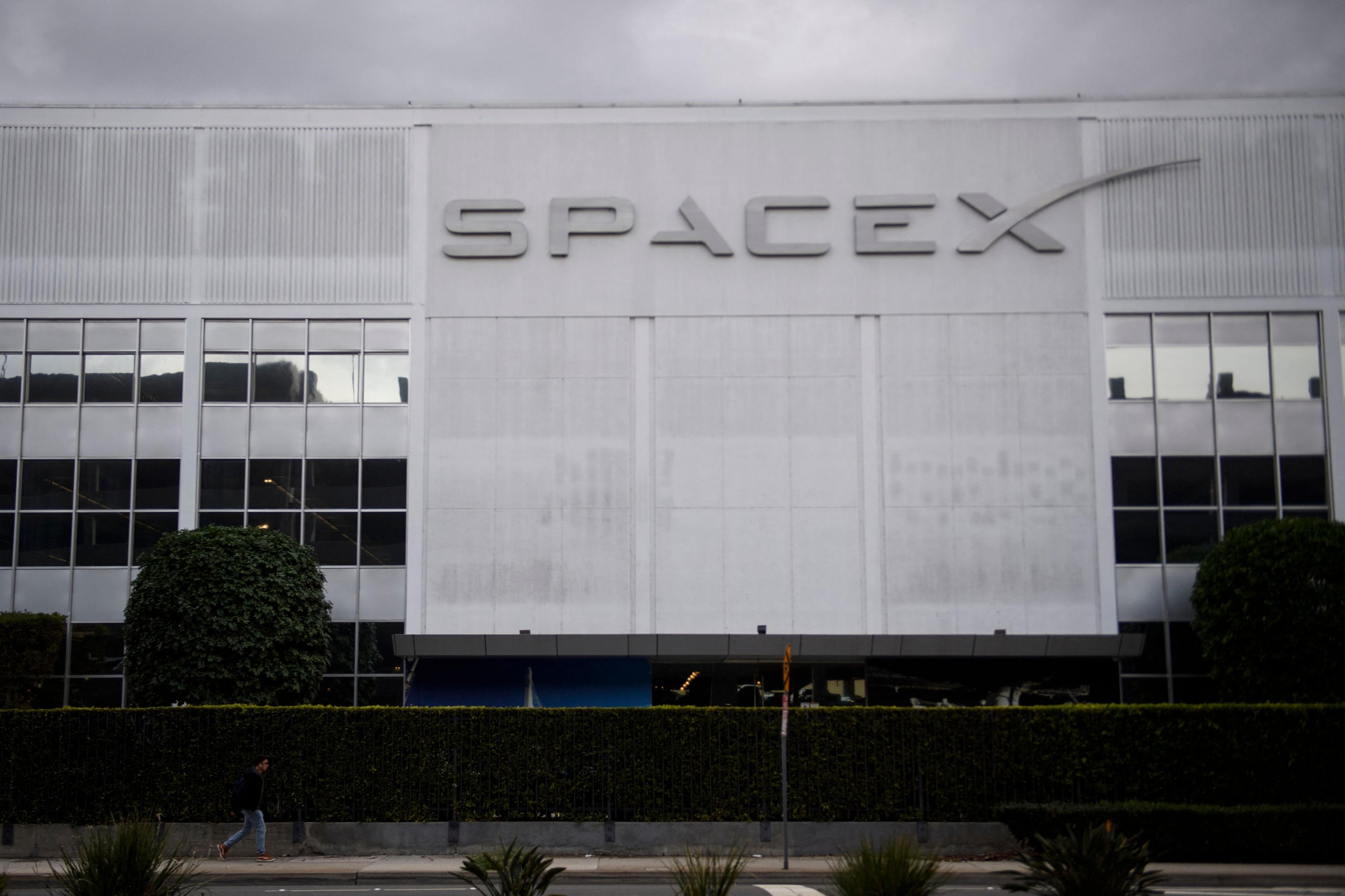 SpaceX comprar&aacute; startup de programa&ccedil;&atilde;o com IA Cursor por&nbsp;R$ 304 bilh&otilde;es