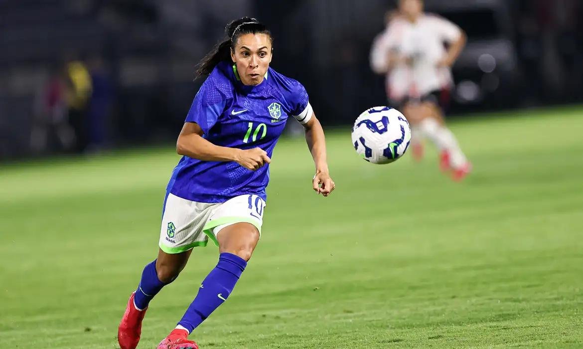 Ap&oacute;s as enchentes que devastaram o Estado, Marta sugeriu que a abertura da Copa fosse no RS