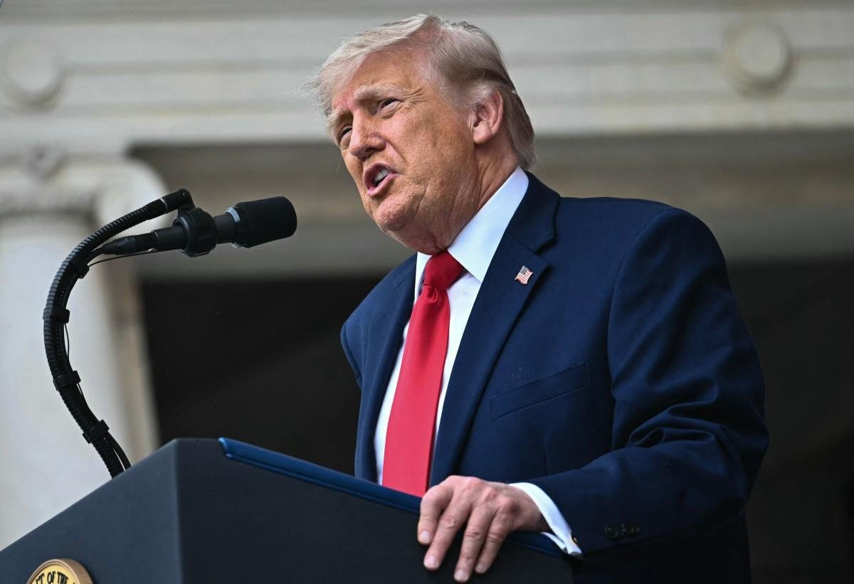 Presidente americano voltou a amea&ccedil;ar retomar ataques ao pa&iacute;s se acordo n&atilde;o for fechado