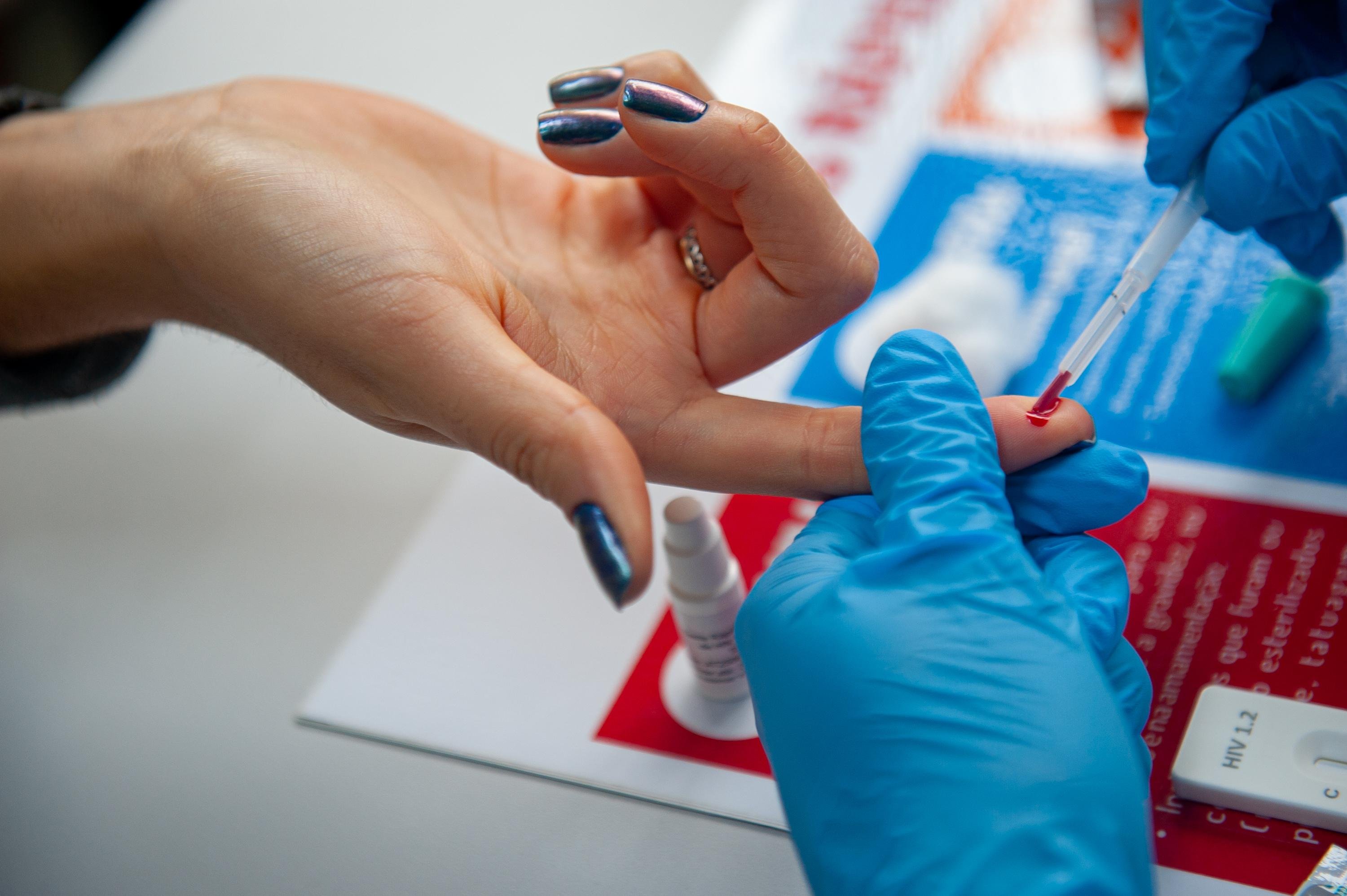 Teste r&aacute;pido de HIV na rede municipal de sa&uacute;de