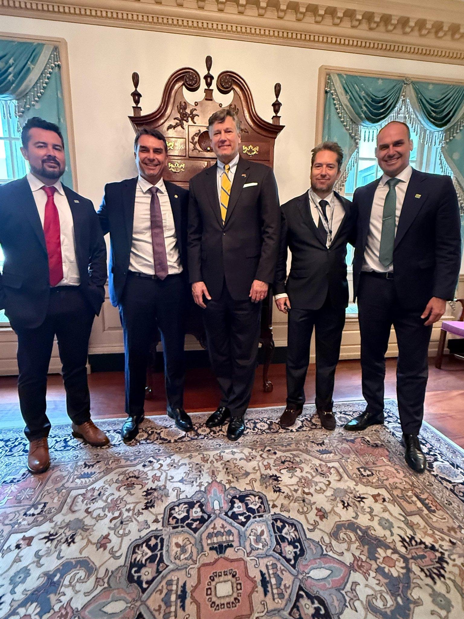 Senador cumpre agenda nos Estados Unidos ap&oacute;s encontro com Donald Trump