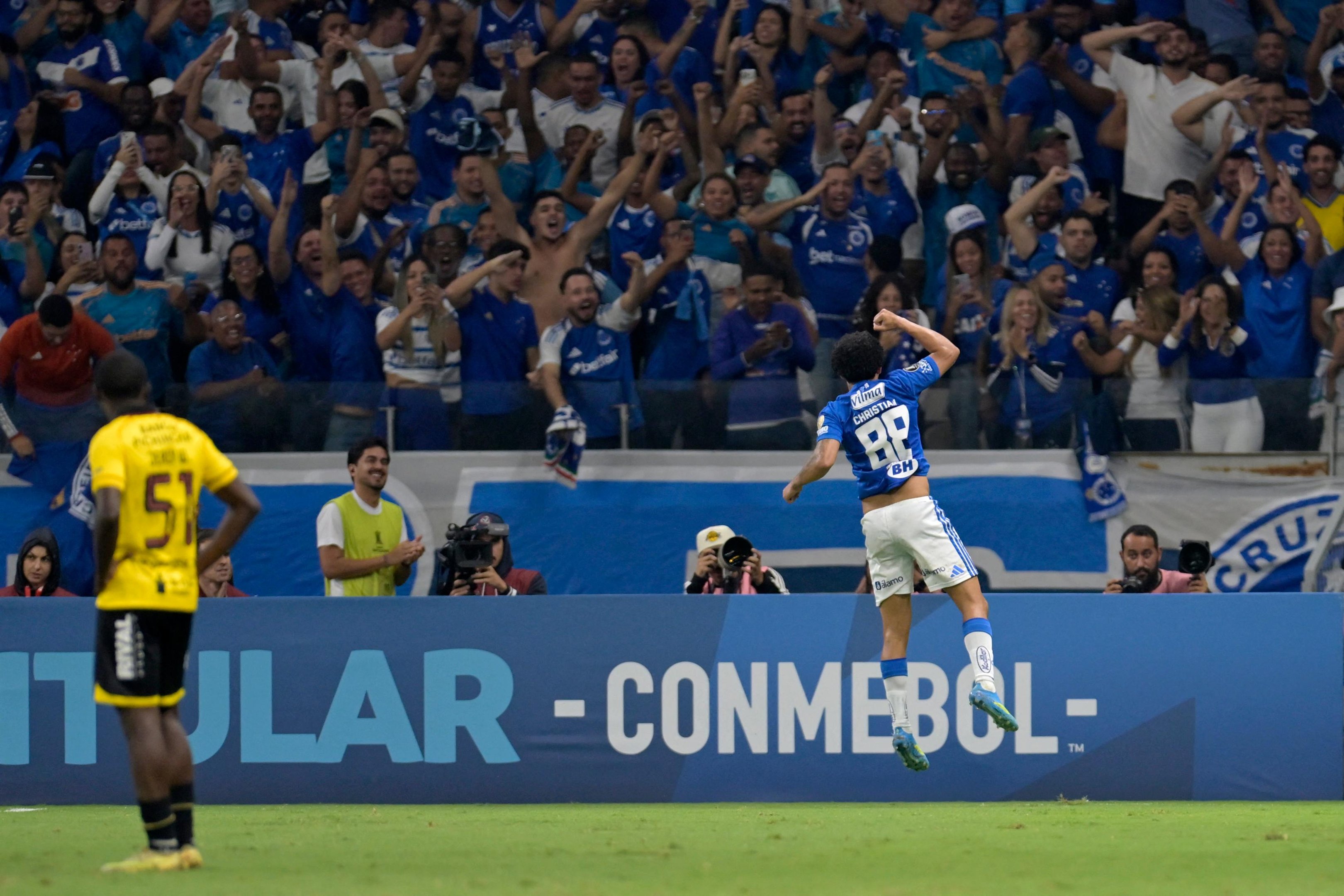 Mineir&atilde;o vibrou com 4 a 0