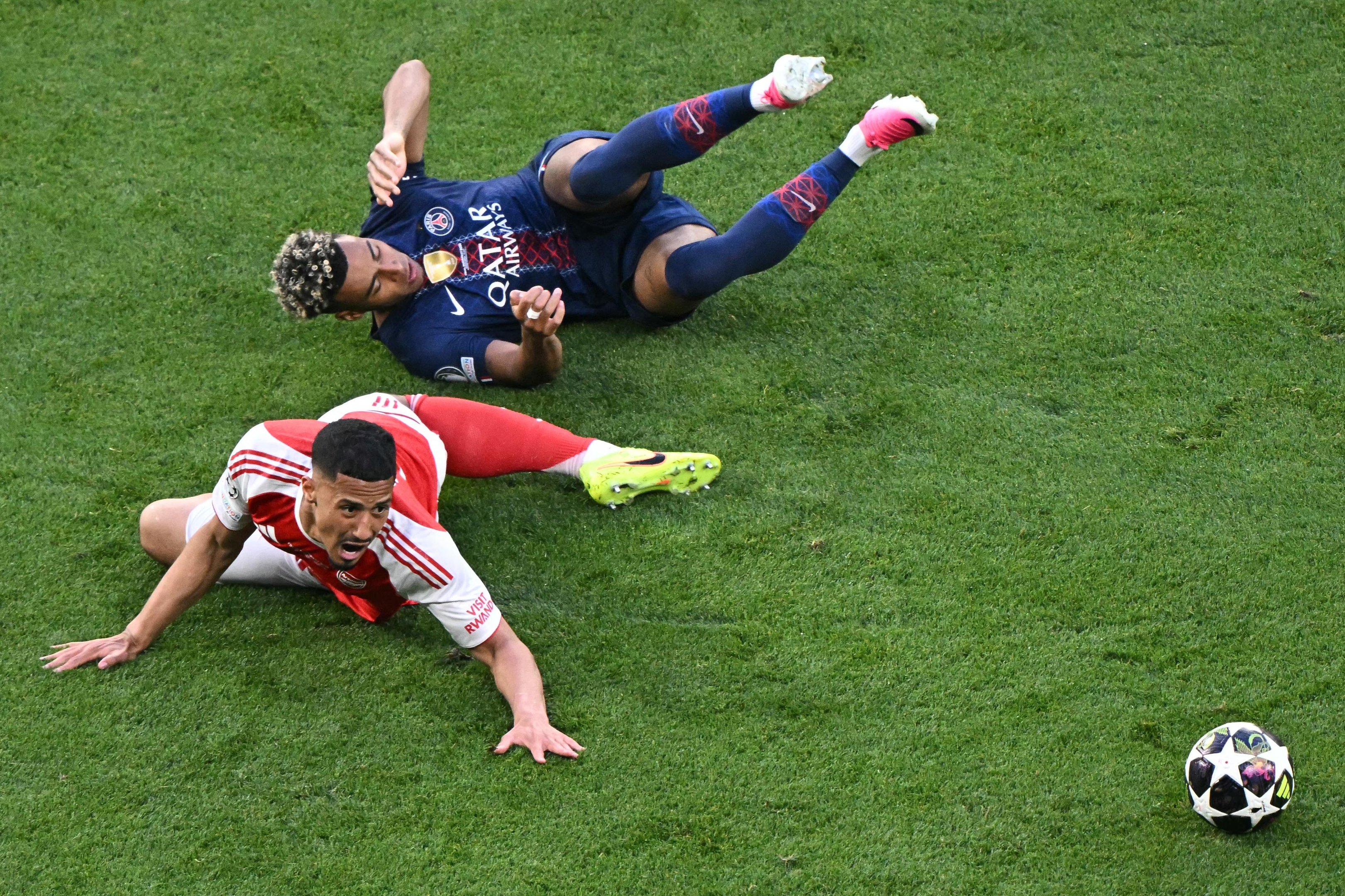 Saliba foi vice-campe&atilde;o da Champions League com o Arsenal