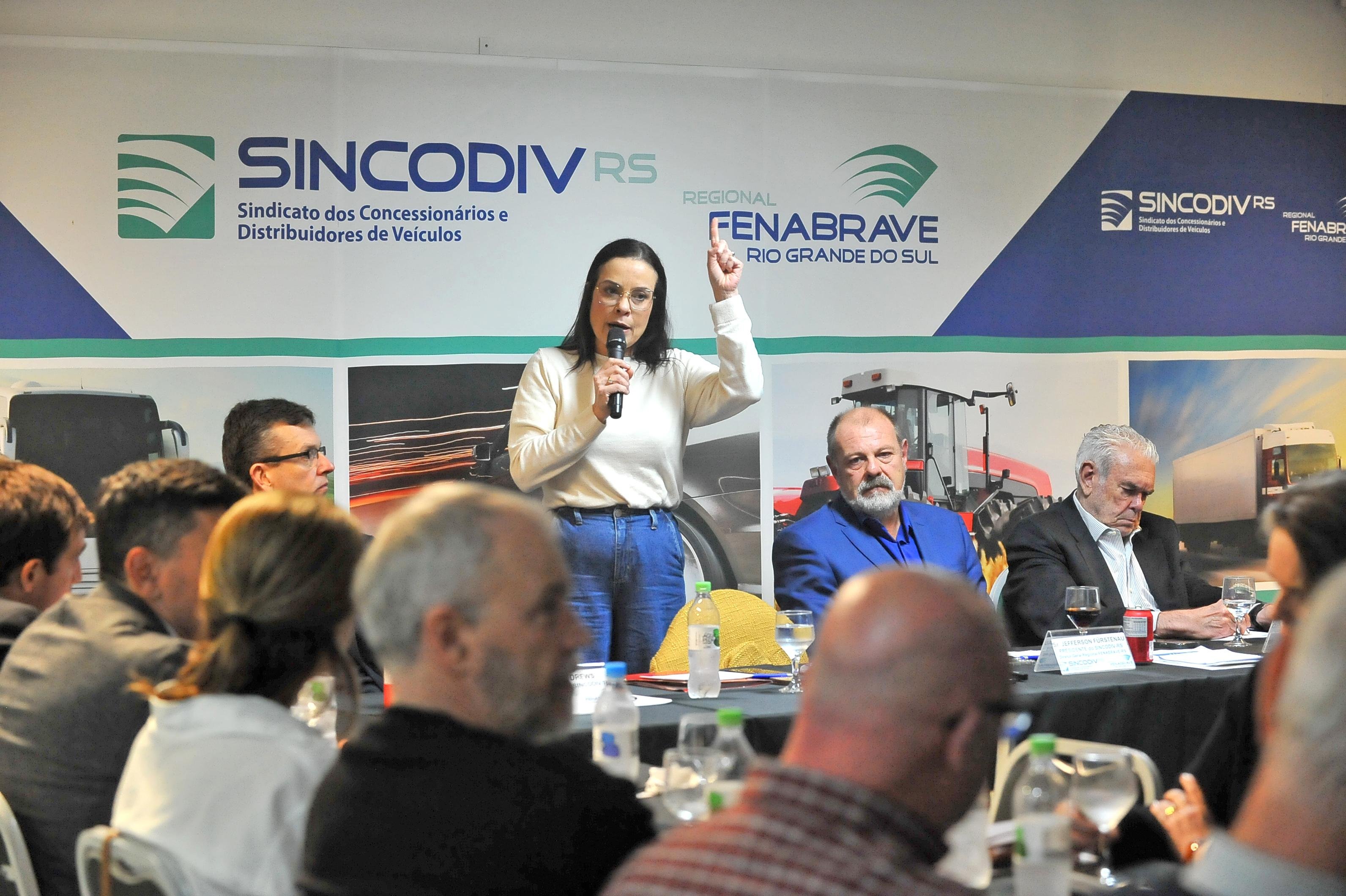 A pr&eacute;-candidata fez uma forte defesa do Estado enquanto parceiro do setor empresarial