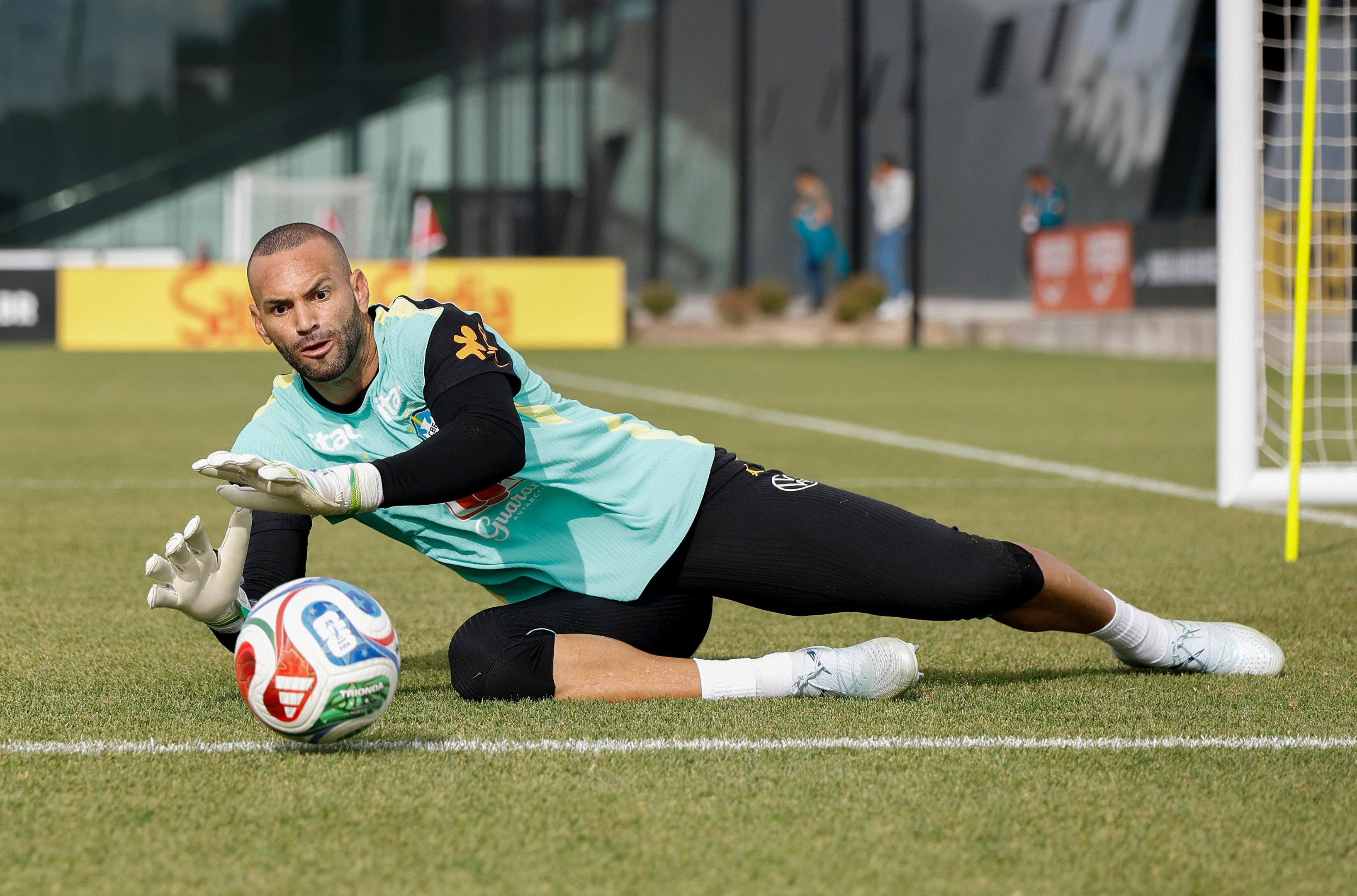 Weverton em treino da Sele&ccedil;&atilde;o Brasileira nos Estados Unidos