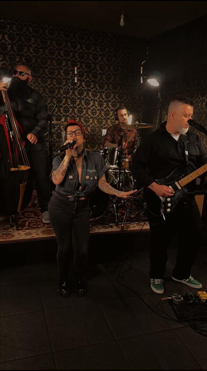 Nesta quinta-feira, 4 de junho, &agrave;s 21h, o palco do Grezz recebe a Kitty and Hellcats com o show &ldquo;All Roads Lead to Rockabilly&rdquo;