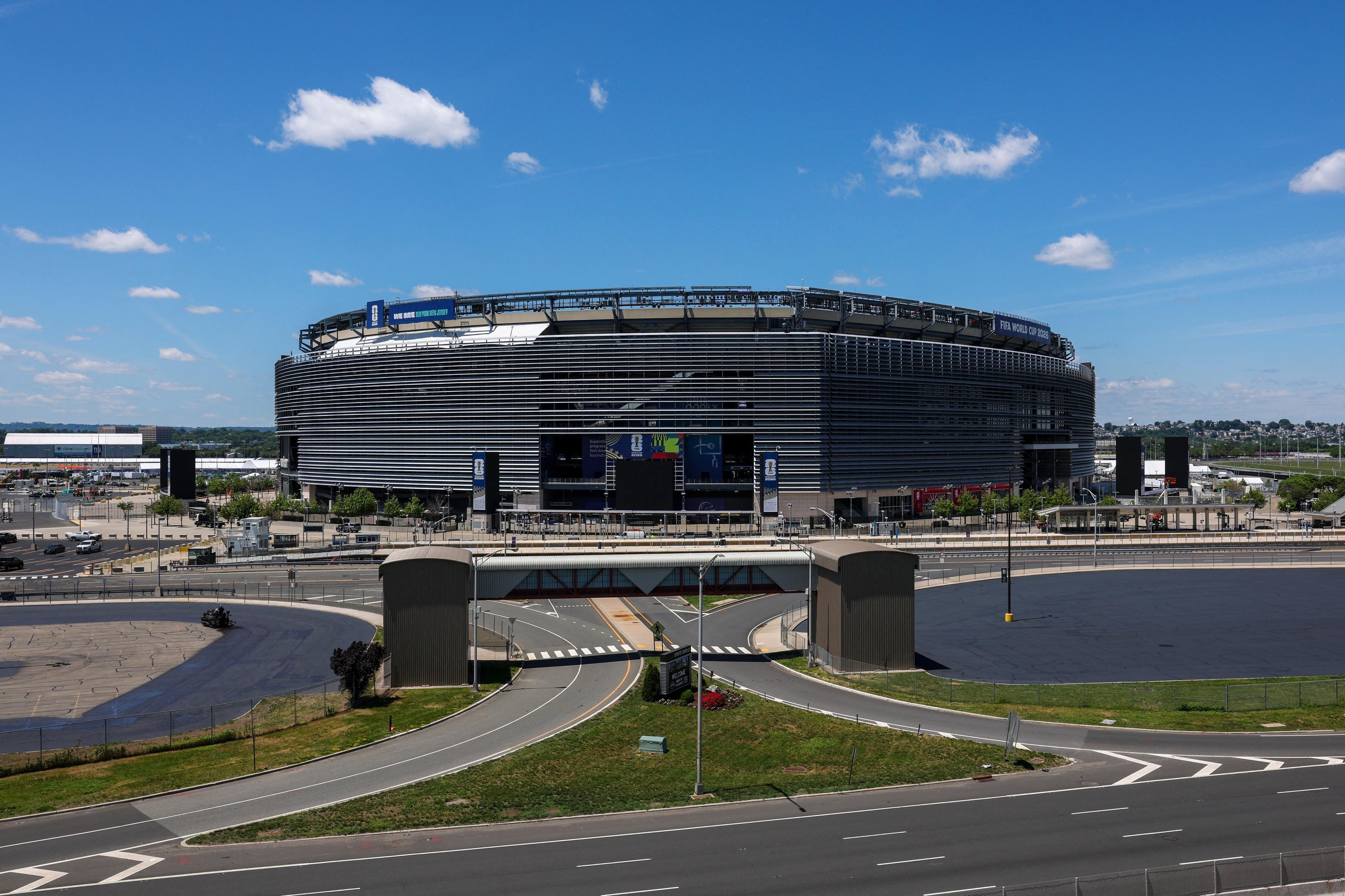 FBI emitiu um alerta a respeito de cerca de tr&ecirc;s dezenas de sites - com dom&iacute;nios como "fifa-ticket.live" e "fifaworldcup26.sale"