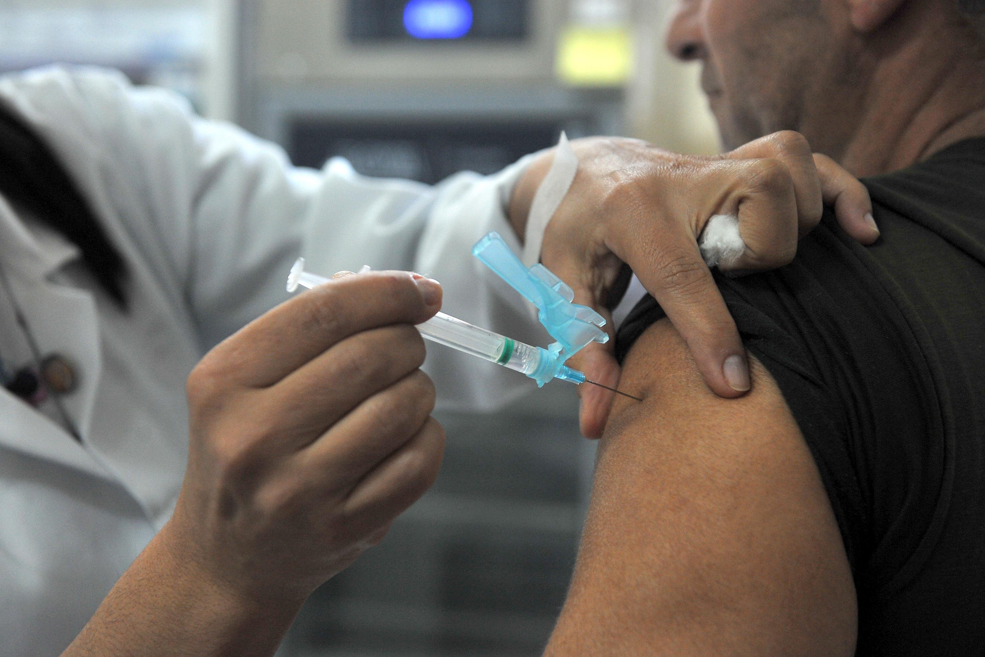 SMS disponibiliza vacina&ccedil;&atilde;o contra a gripe em cinco unidades de sa&uacute;de de Porto Alegre durante o feriado de Corpus Christi