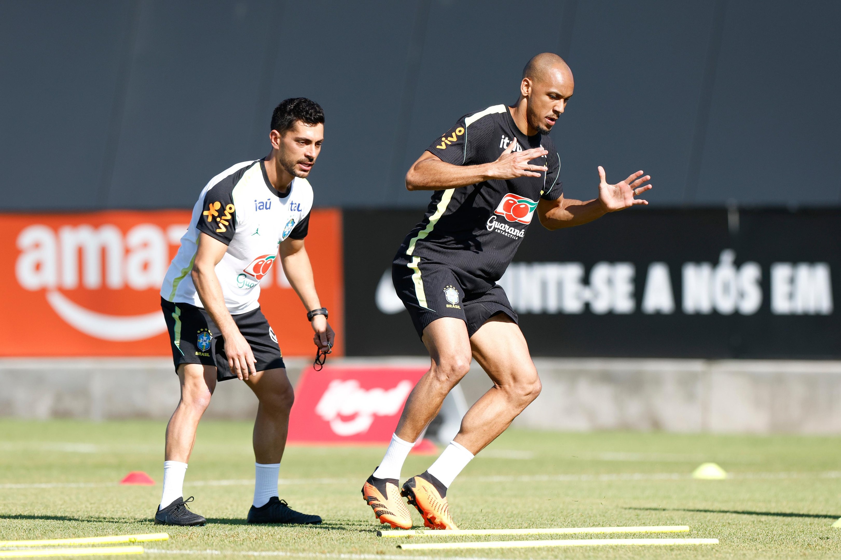 Fabinho &eacute; uma op&ccedil;&atilde;o no banco de reservas