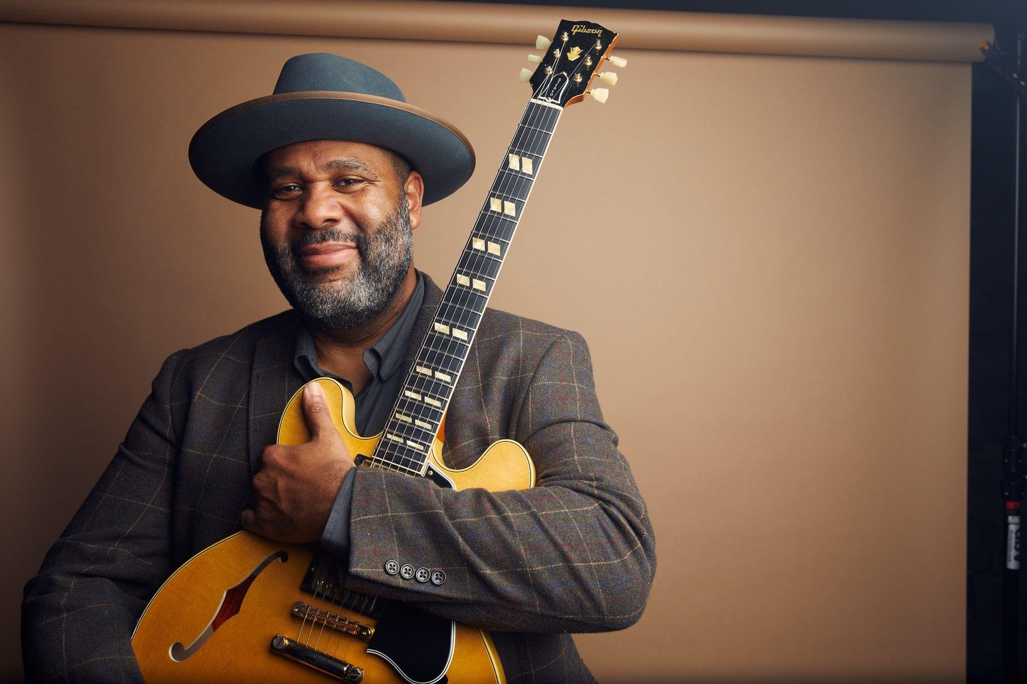 Cantor e guitarrista norte-americano Kirk Fletcher participa do Cambar&aacute; Jazz Festival