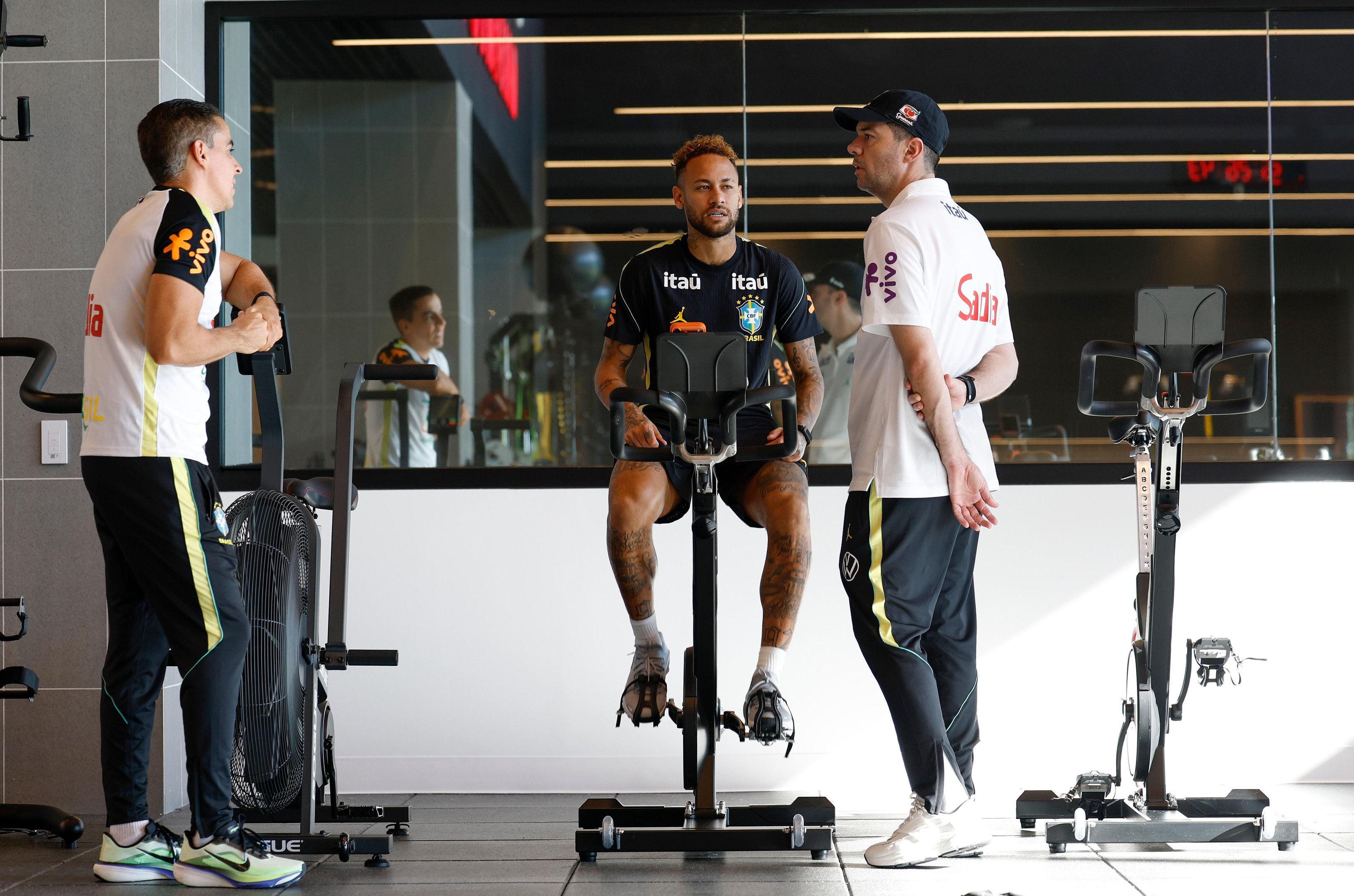 Neymar ficar&aacute; em Nova Jersey para seguir em tratamento