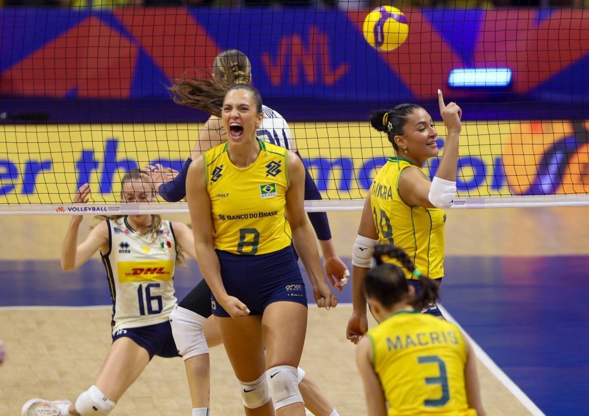O que parecia uma vit&oacute;ria tranquila das brasileiras ganhou ares de drama na disputa do tie-break