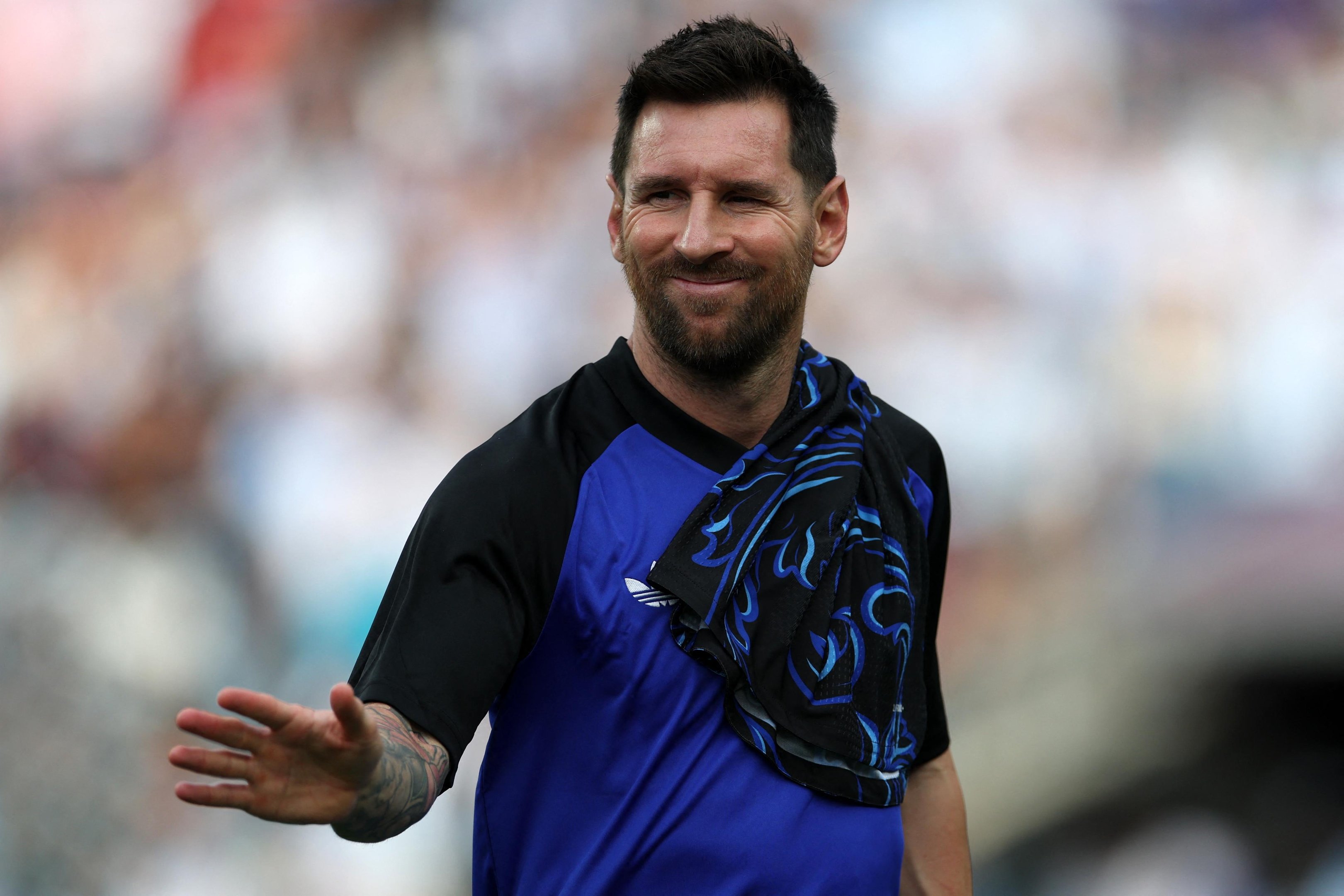 Messi volta ao time titular da Argentina