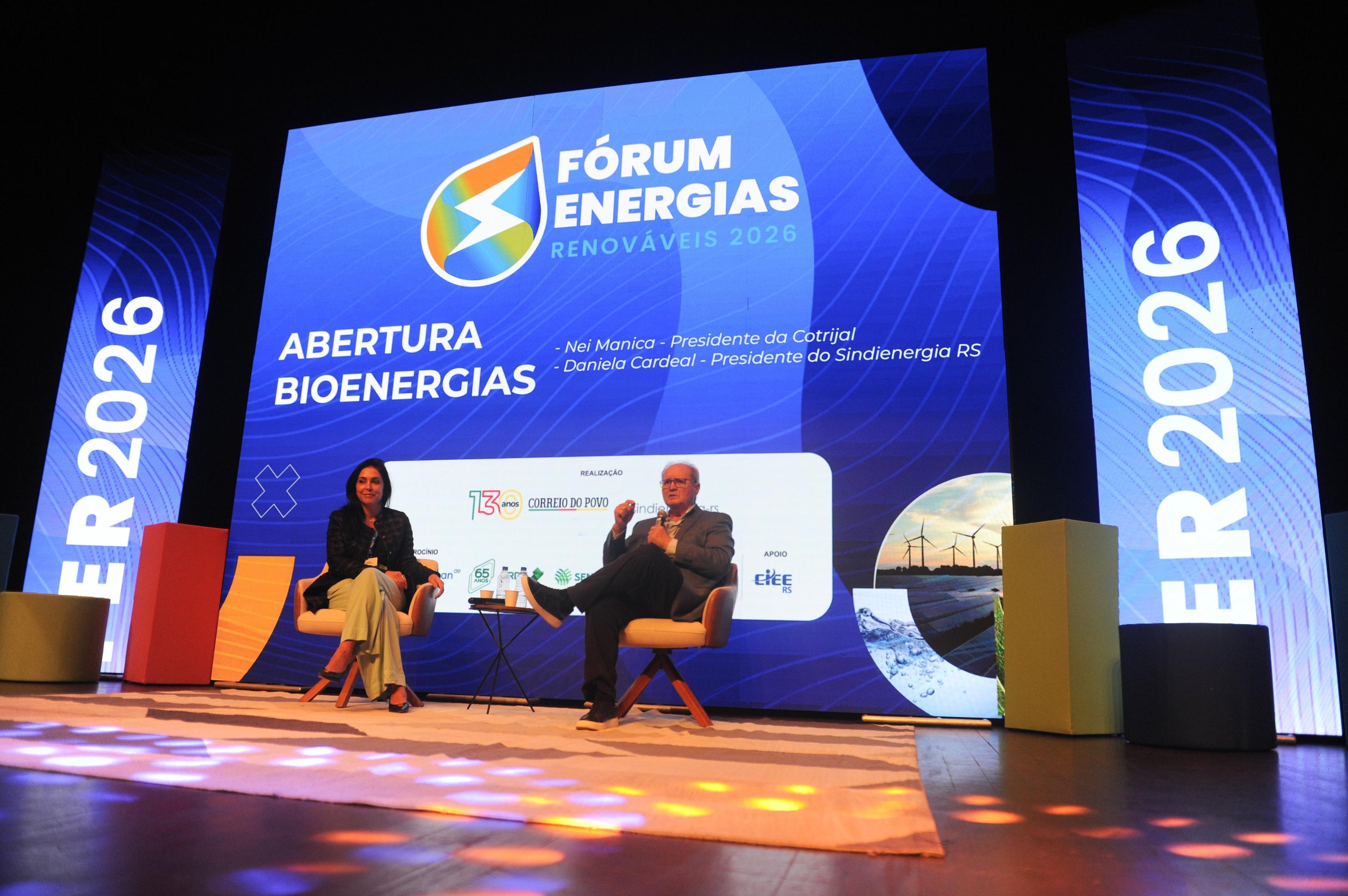 Painel contou com media&ccedil;&atilde;o da presidente do Sindienergia-RS, Daniela Cardeal