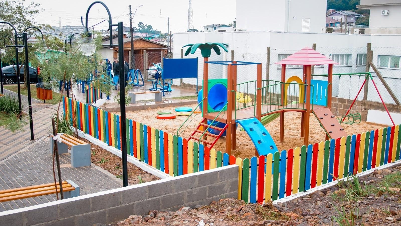 Em uma &aacute;rea de pouco mais de 534,3 metros quadrados, a obra contempla a implanta&ccedil;&atilde;o de um novo parquinho infantil, proporcionando mais op&ccedil;&otilde;es de lazer e divers&atilde;o para as crian&ccedil;as do bairro
