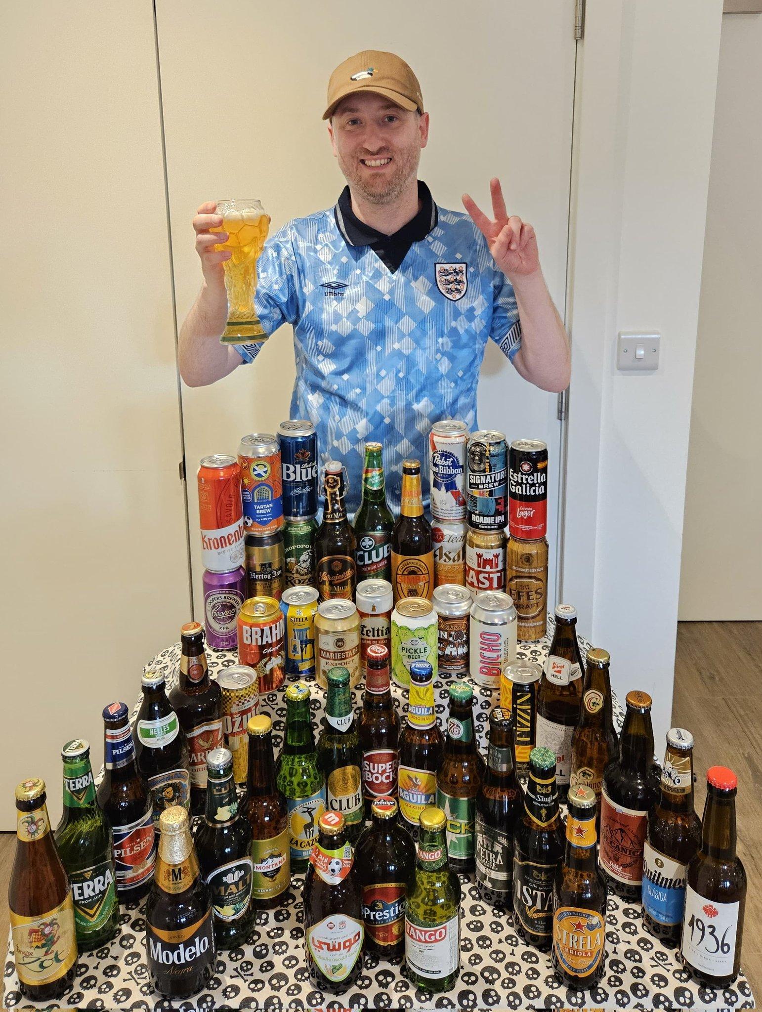 Torcedor ingl&ecirc;s re&uacute;ne uma cerveja de cada pa&iacute;s que vai disputar a Copa do Mundo