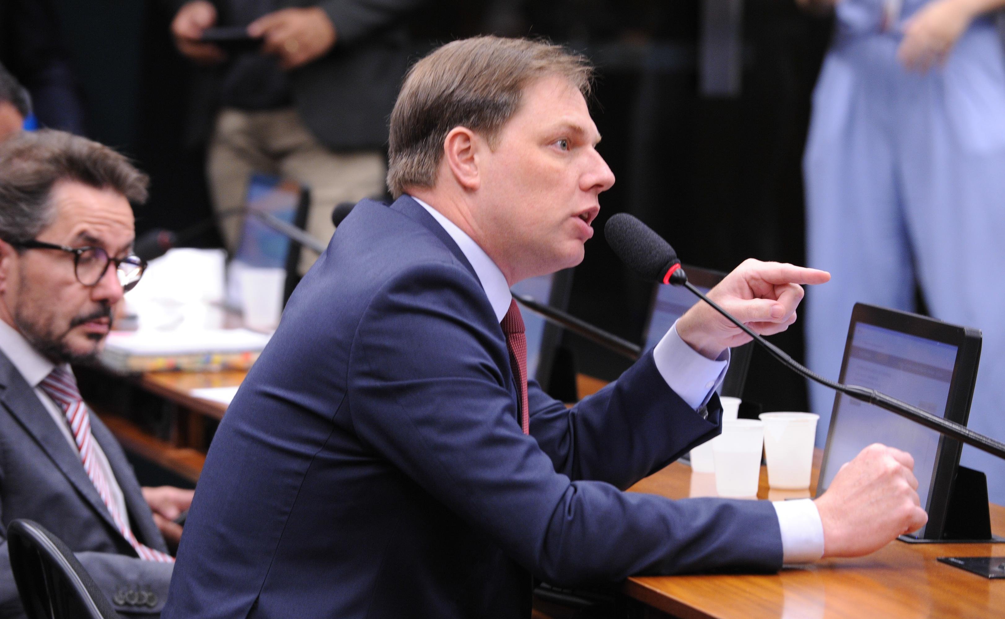 O deputado ga&uacute;cho, Lucas Redecker (PSD), foi um dos nomes que defendeu a medida