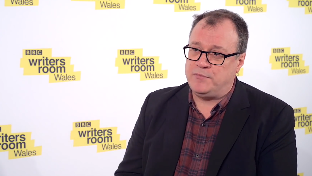 BBC anunciou a sa&iacute;da de Russell T. Davies, roteirista e showrunner da fase mais recente de "Doctor Who"