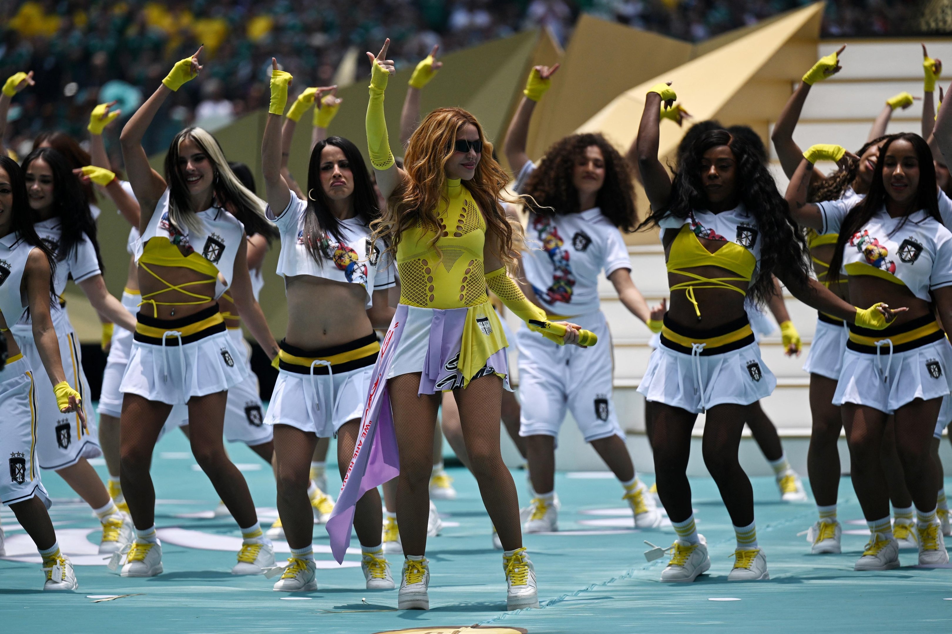 Shakira apareceu tamb&eacute;m no segundo lugar do ranking gra&ccedil;as a "Waka Waka"