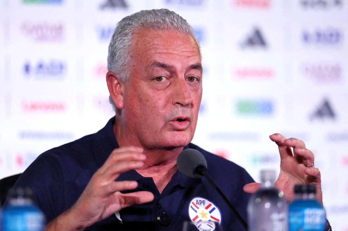 Alfaro n&atilde;o chegou a anunciar a escala&ccedil;&atilde;o inicial