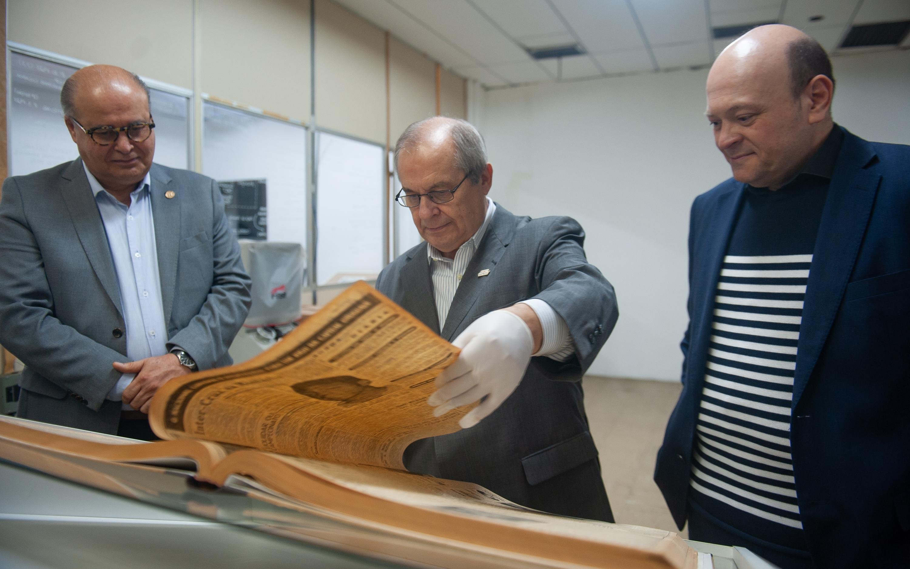 Jos&eacute; Paulo Soares Martins, presidente da ACPA, e Carlos Fernandes, vice-presidente, visitam o Correio do Povo