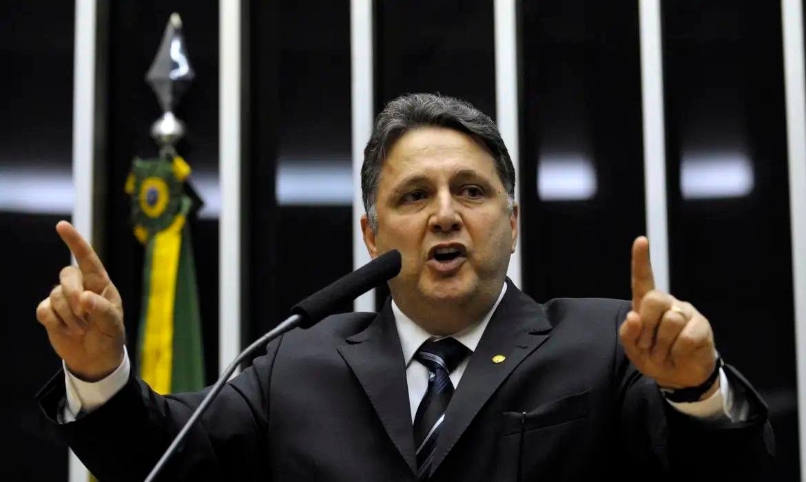 A defesa de Anthony Garotinho contesta, com veem&ecirc;ncia, a decis&atilde;o proferida