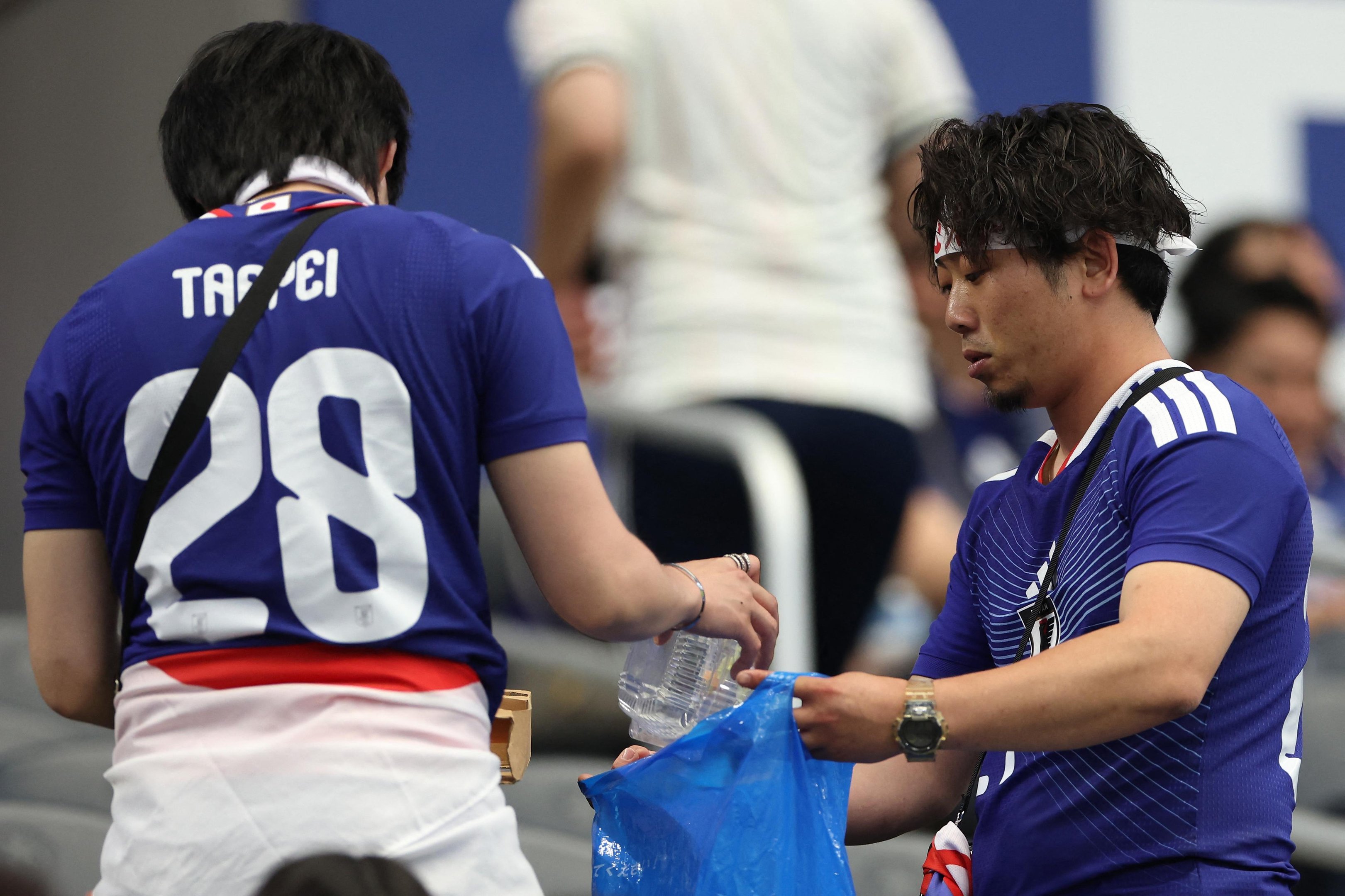 Tarefas de limpeza fazem parte da educa&ccedil;&atilde;o japonesa desde cedo