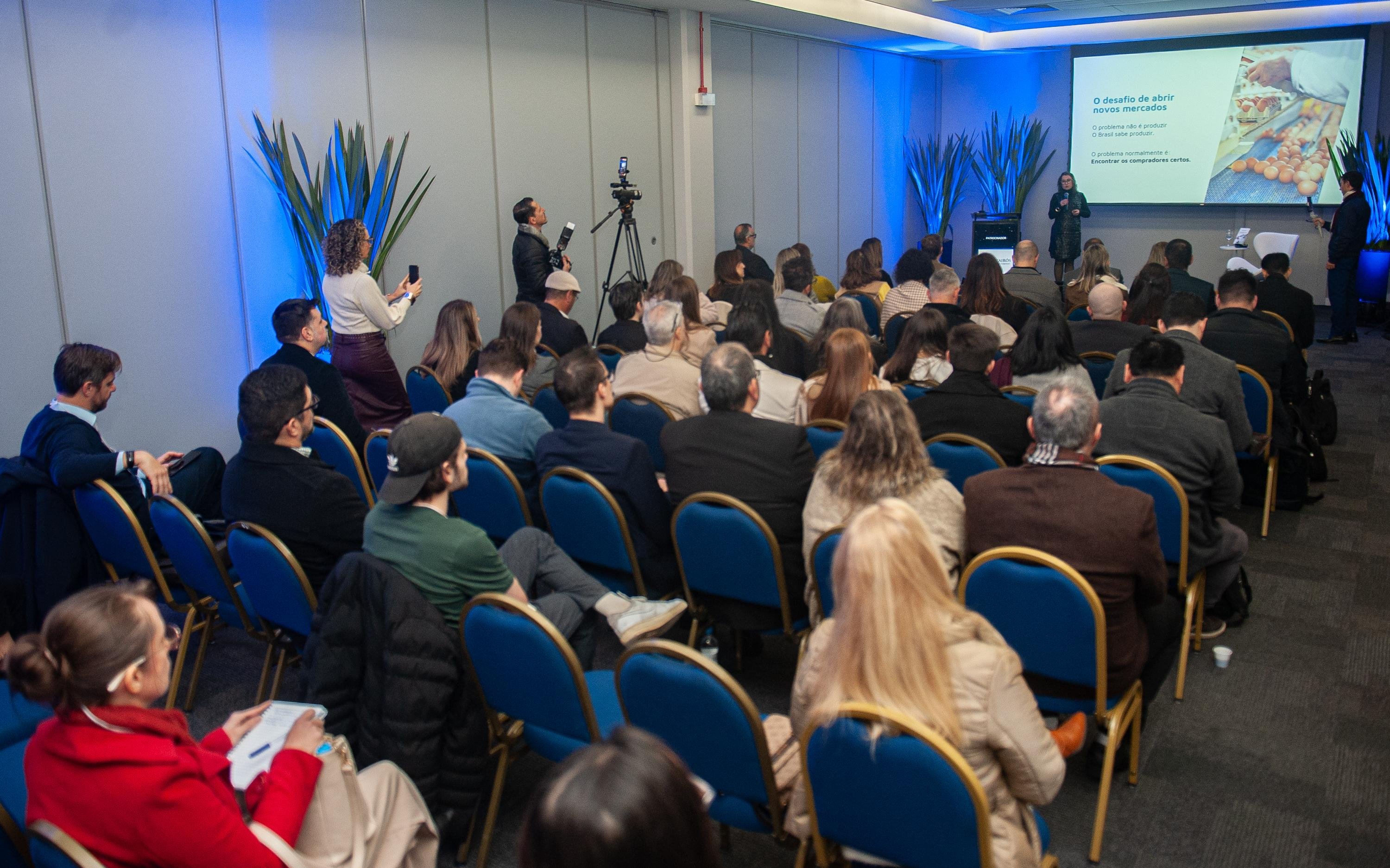 III F&oacute;rum Decis&otilde;es de Impacto traz a especialista em LinkedIn e posicionamento executivo Silvia Miebach com o tema &ldquo;Como abrir novos mercados utilizando o LinkedIn&rdquo;