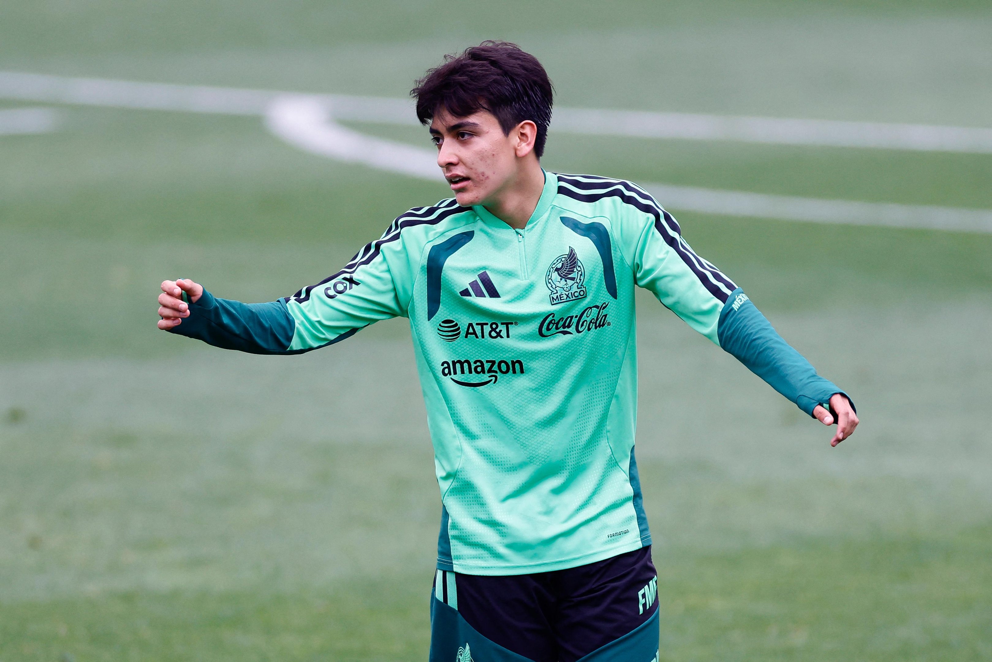 Mexicano Gilberto Mora tem 17 anos