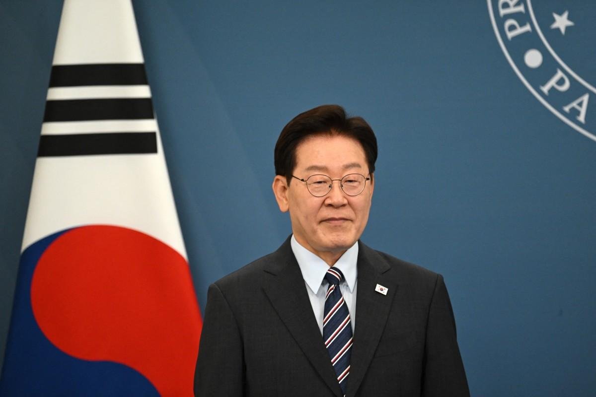 Lee adotou uma postura conciliadora em rela&ccedil;&atilde;o &agrave; Coreia do Norte, em contraste com seu antecessor de linha mais dura, Yoon Suk Yeol.