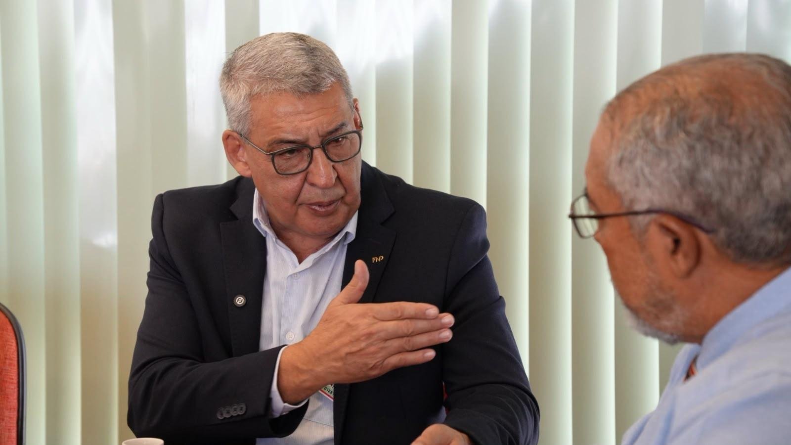 Melo  j&aacute; esteve com os senadores Rog&eacute;rio Marinho (PL-RN) e Paulo Paim (PT-RS)