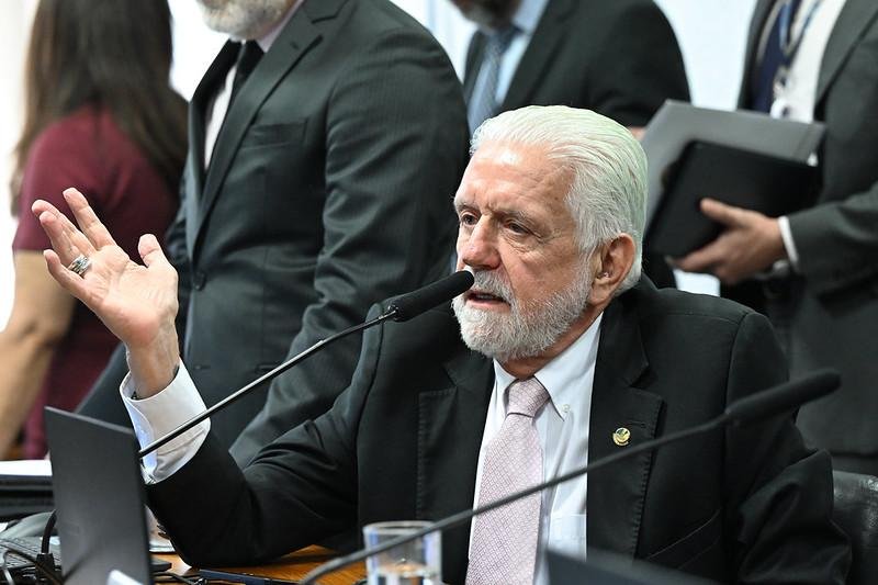 Temos confian&ccedil;a que Wagner esclarecer&aacute; fatos, comprovando inoc&ecirc;ncia, diz Edinho Silva