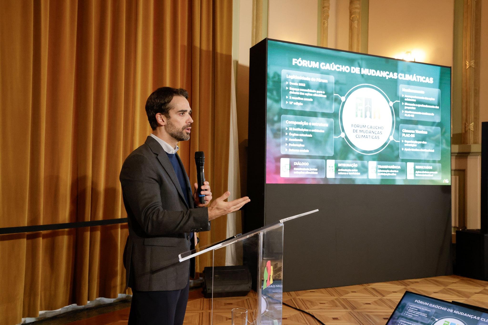 Leite ressalta que planos consolidam estrat&eacute;gia de longo prazo para enfrentamento de mudan&ccedil;as clim&aacute;ticas e transi&ccedil;&atilde;o energ&eacute;tica
