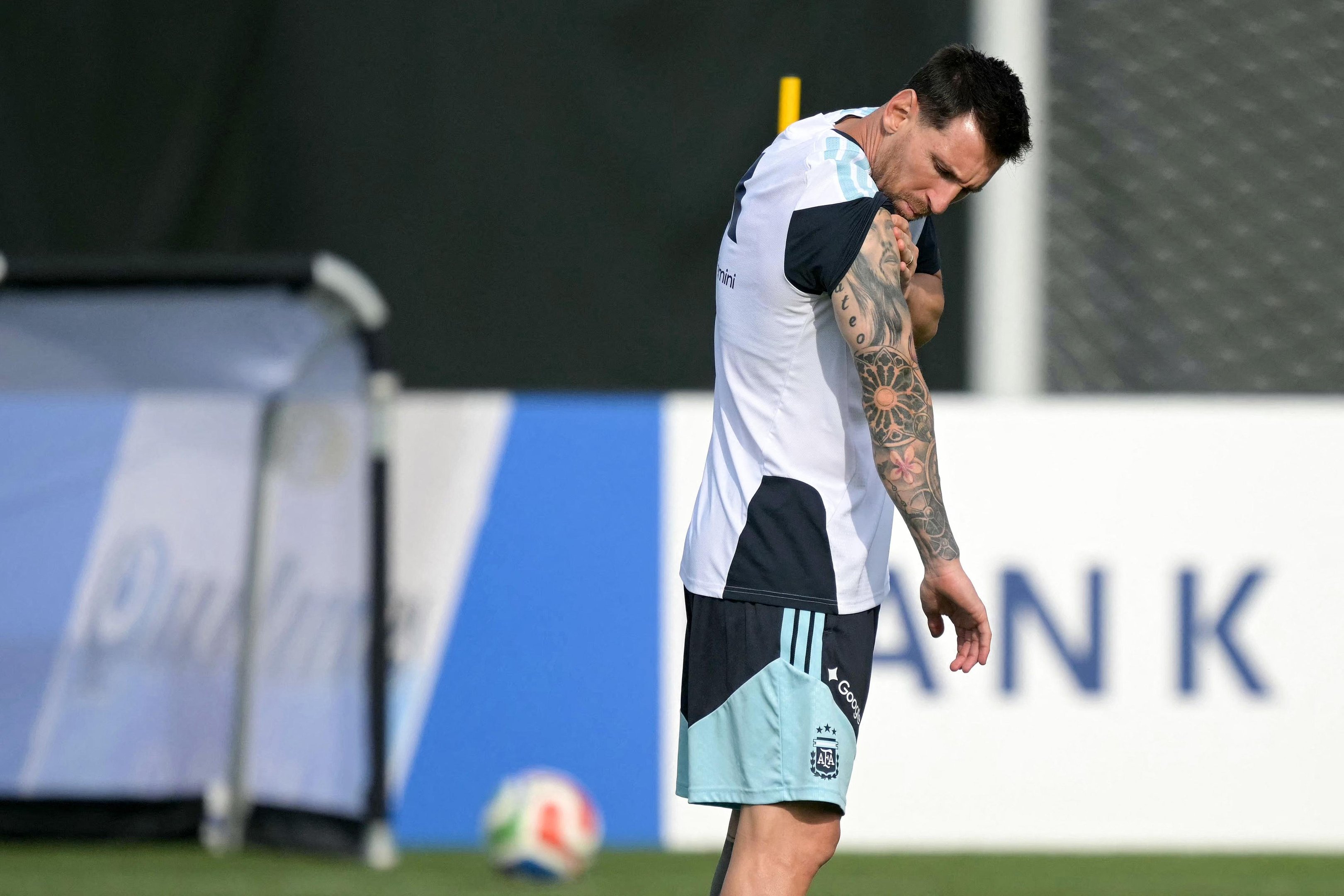 Not&iacute;cia foi apresentada como urgente e indicava que Lionel Messi teria de abandonar a concentra&ccedil;&atilde;o da sele&ccedil;&atilde;o argentina nos Estados Unidos