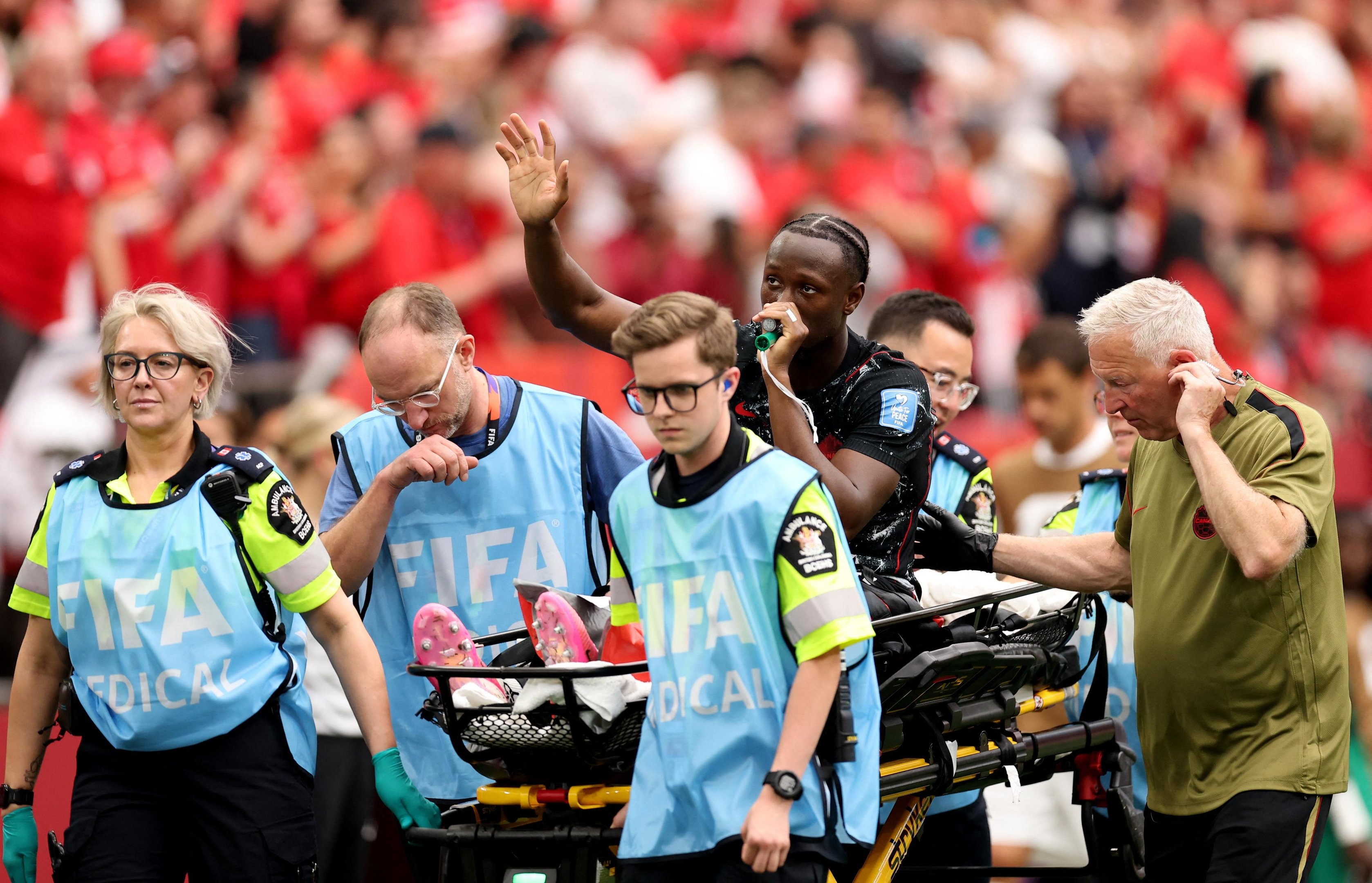 Fratura de Kon&eacute; foi um ponto dolorosa na goleada do Canad&aacute; sobre o Catar