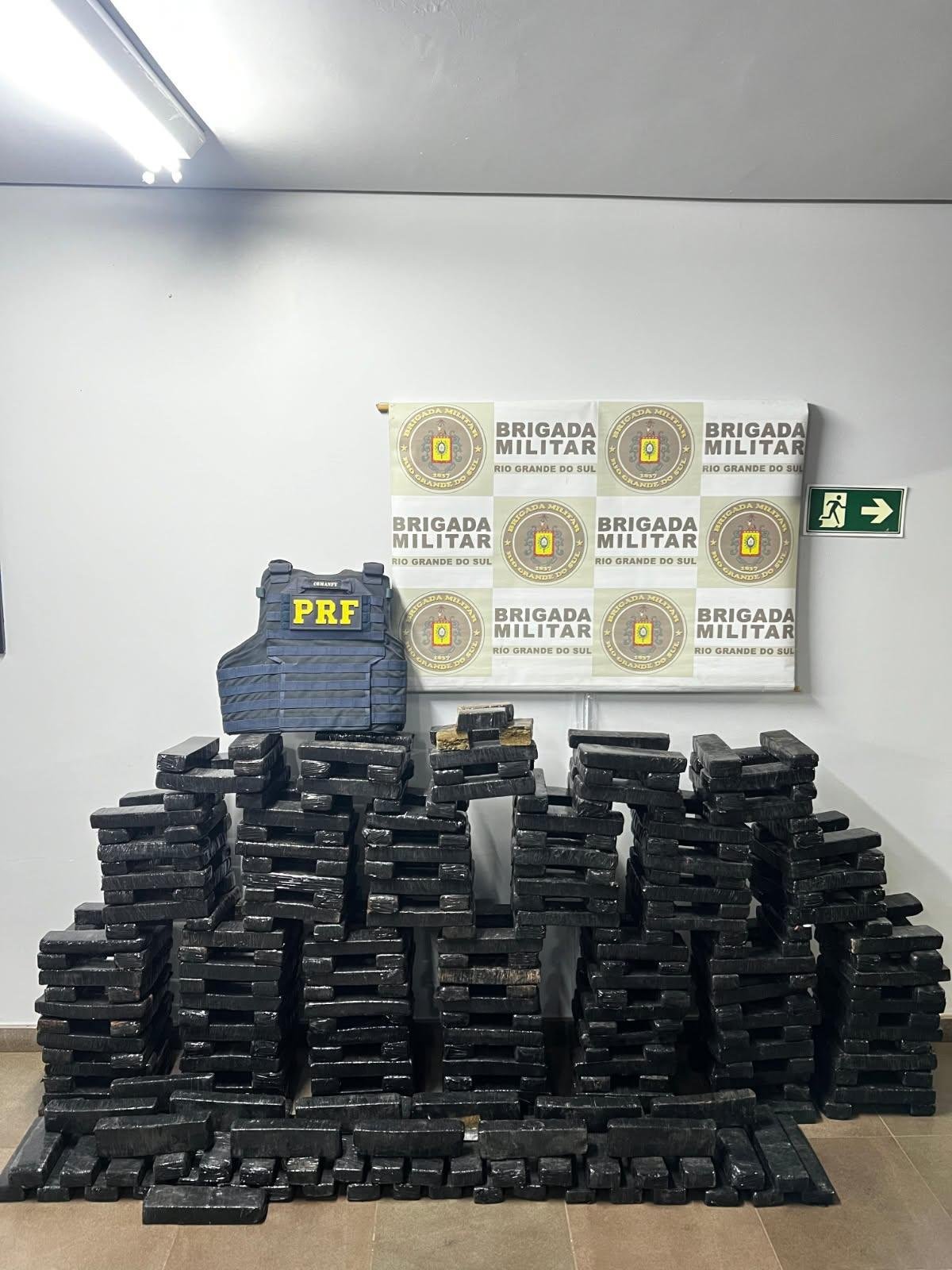Material apreendido pela BM e pela PRF foi encaminhado para a DPPA de Frederico Westphalen