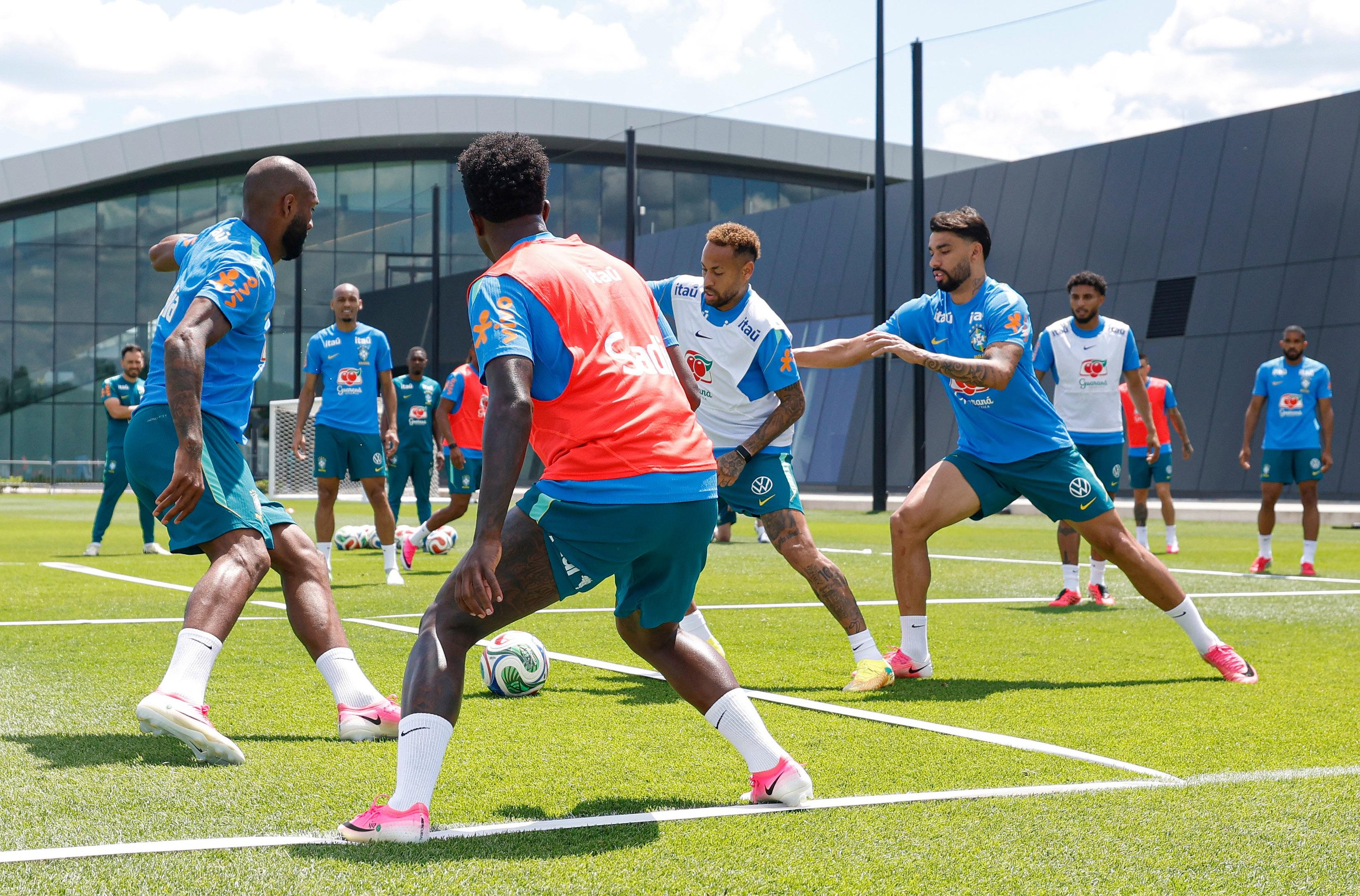 Sele&ccedil;&atilde;o encara a Esc&oacute;cia nesta quarta-feira, a partir das 19h