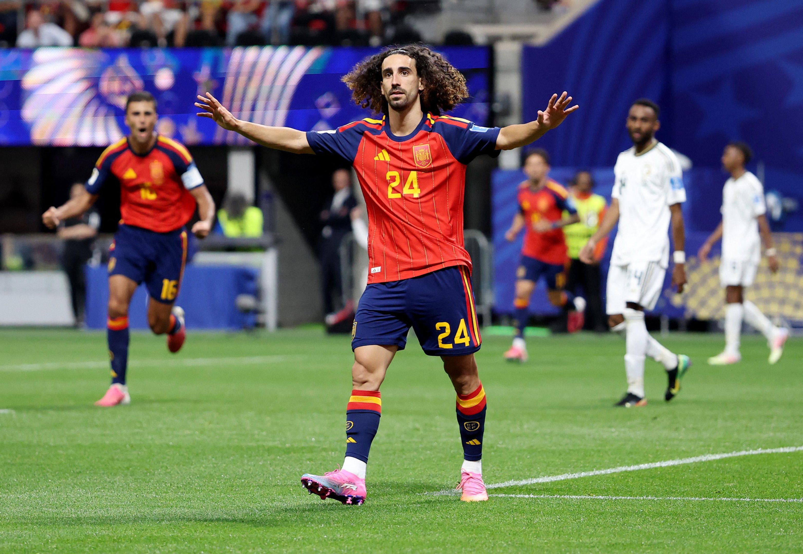 Cucurella assinou com o Real Madrid