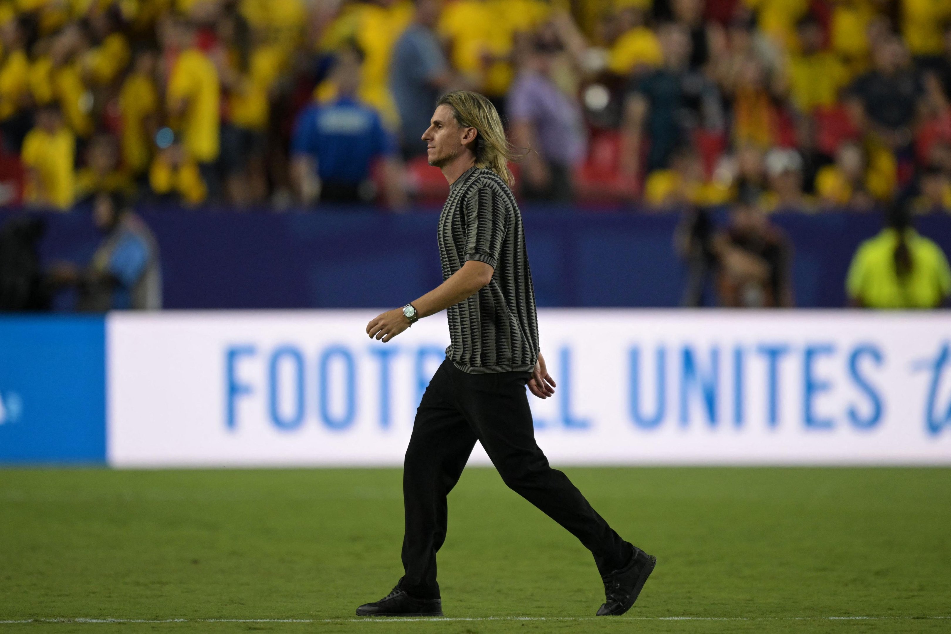Beccacece  passou a ser alvo de questionamentos pela dificuldade em direcionar a sele&ccedil;&atilde;o