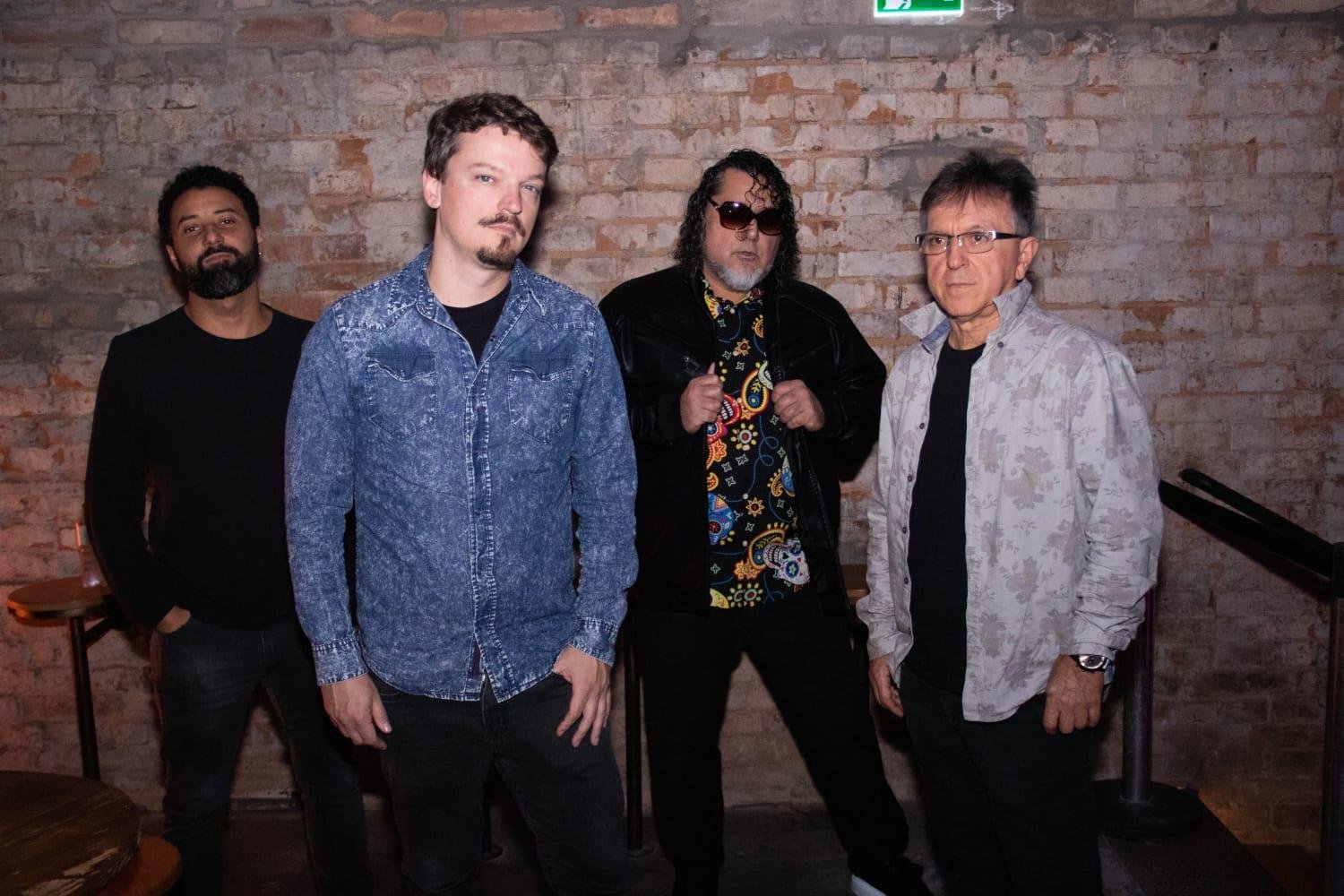 O Encoura&ccedil;ado promove nova rodada do Negroni Day nesta quarta-feira &agrave; noite. Ap&oacute;s o apito final, a noite segue com shows das bandas Cosmic Jam (foto) e Alkalinas