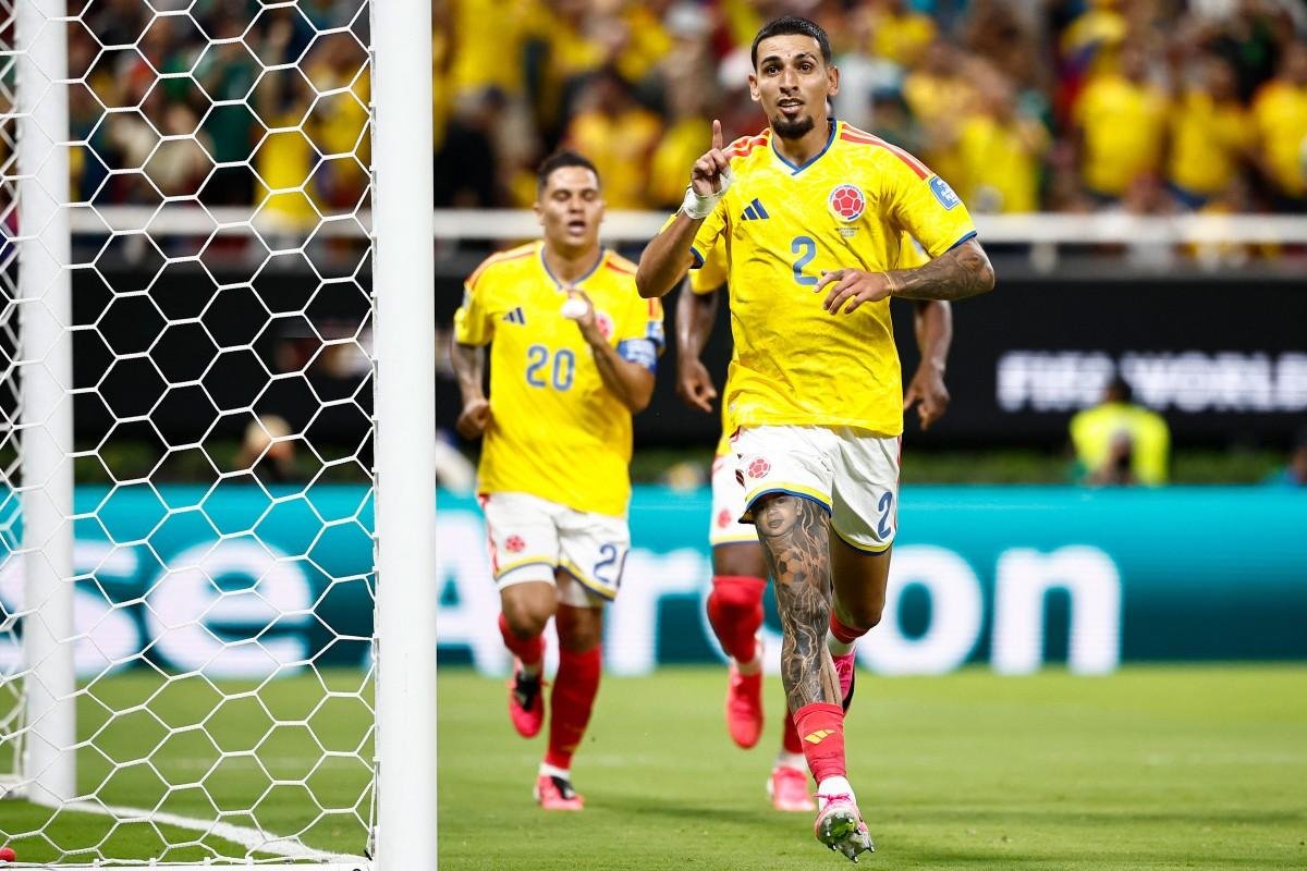 Mu&ntilde;oz fez o gol colombiano aos 31 minutos do segundo tempo